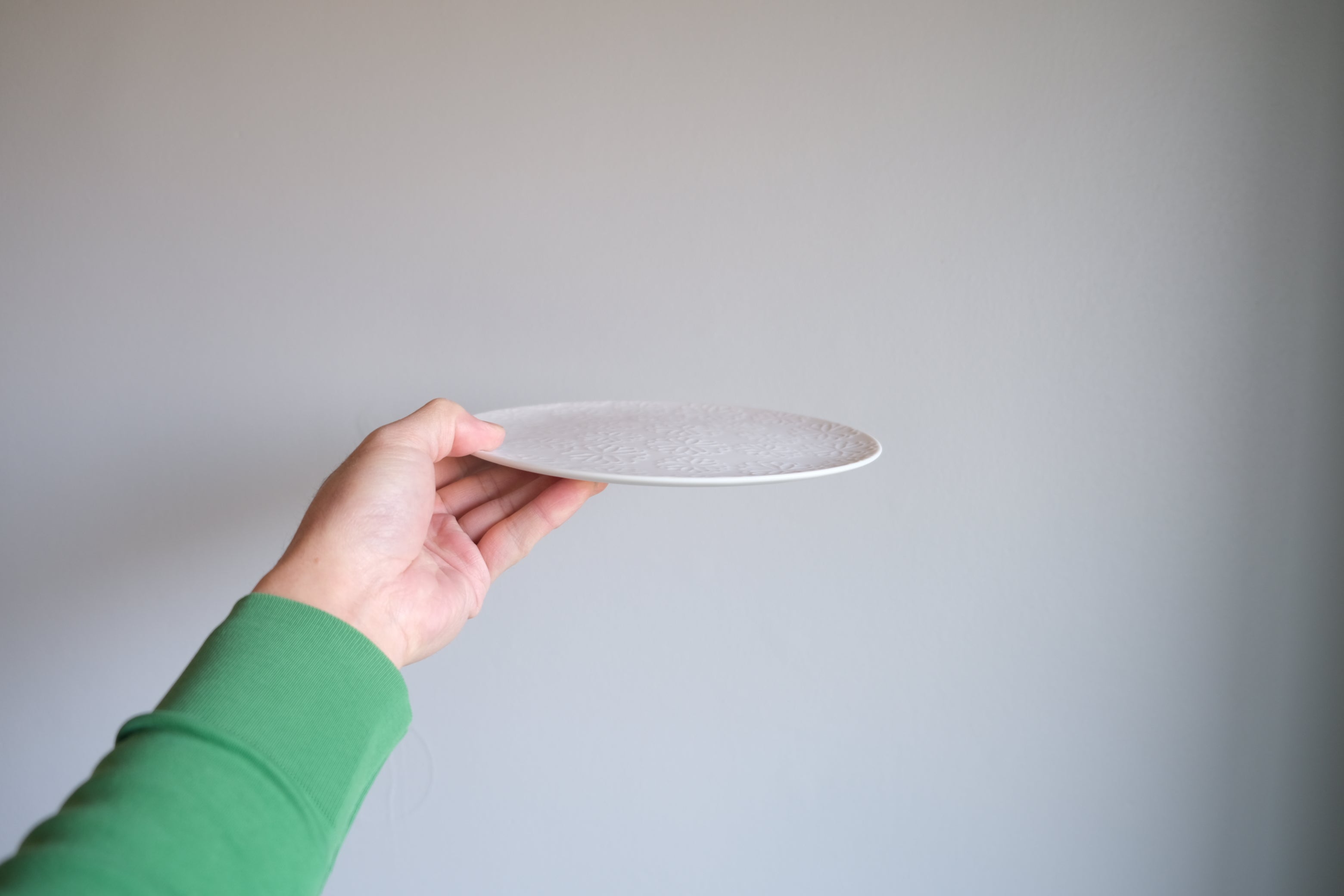 静けさを手に取る|妹島和世 カップ&ソーサー “Pyonko”