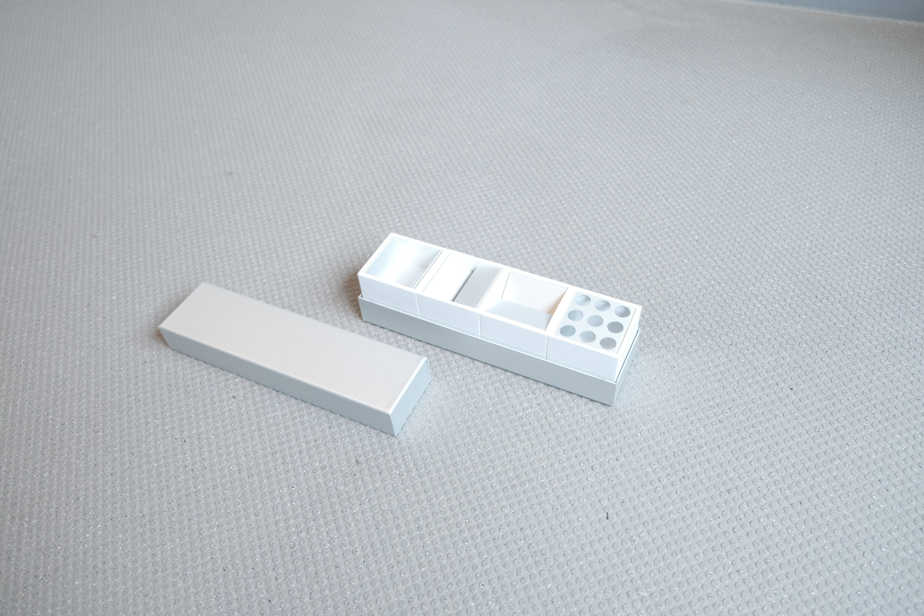 「整うことで、美は立ち上がる。」エンツォ・マリ CANARIE 2002B デスクセット【希少・未使用】