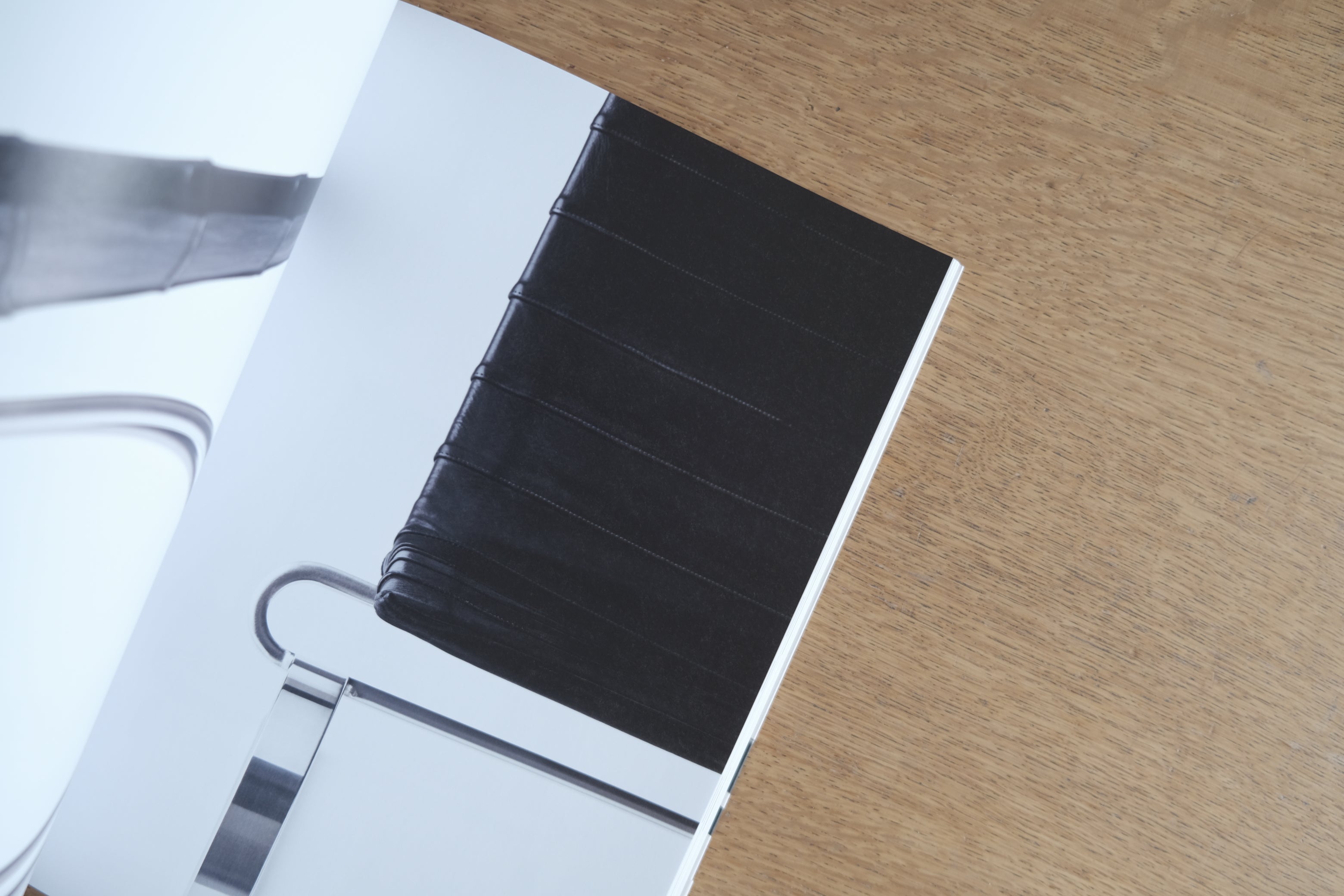 Poul Kjærholm Timeless Minimalism/ポール・ケアホルム 時代を超えたミニマリズム(パナソニック汐留美術館 図録)