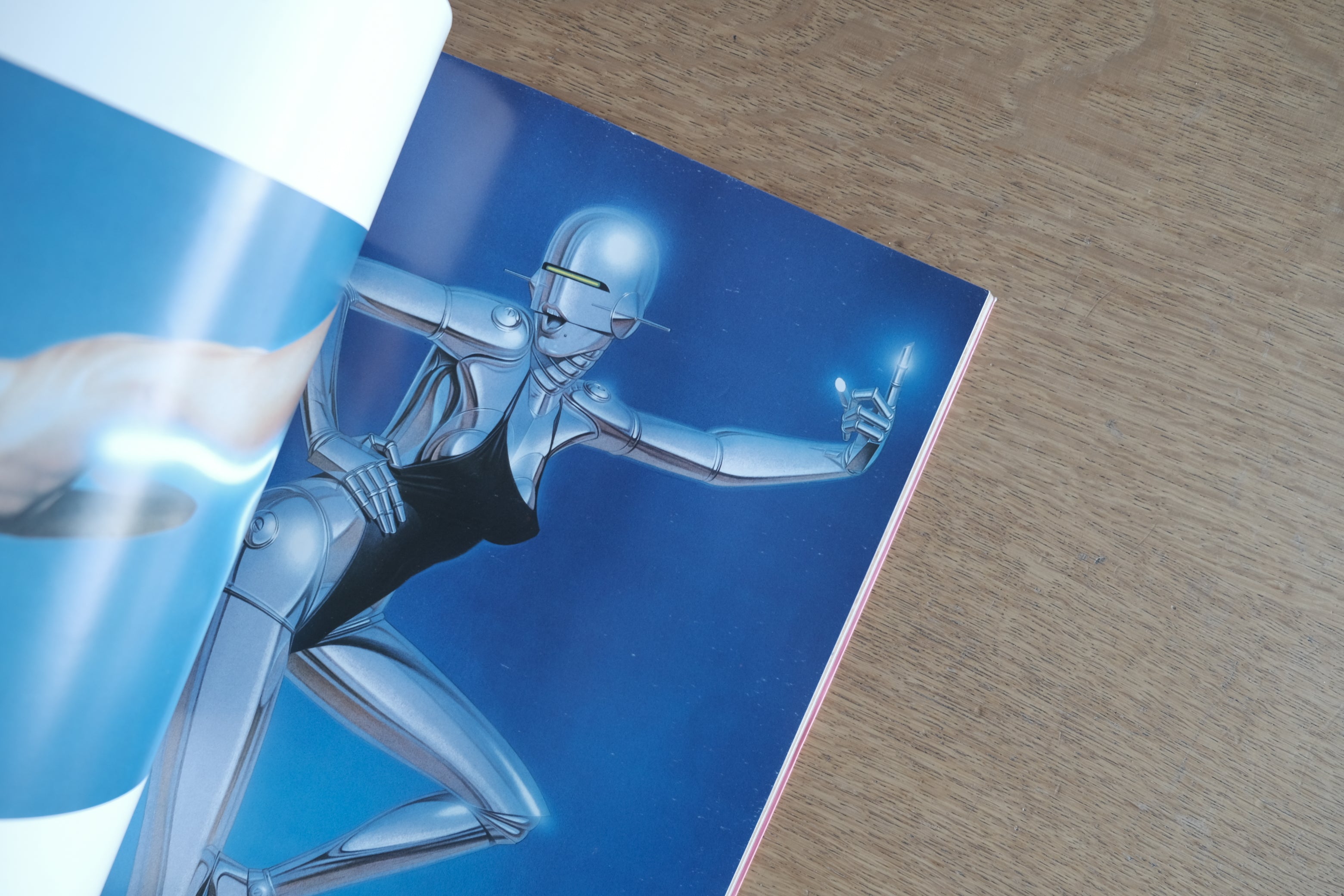 空山基『PIN-UP』グラフィック社刊/メタリック・フェティッシュの起源を記録した80年代アートブック