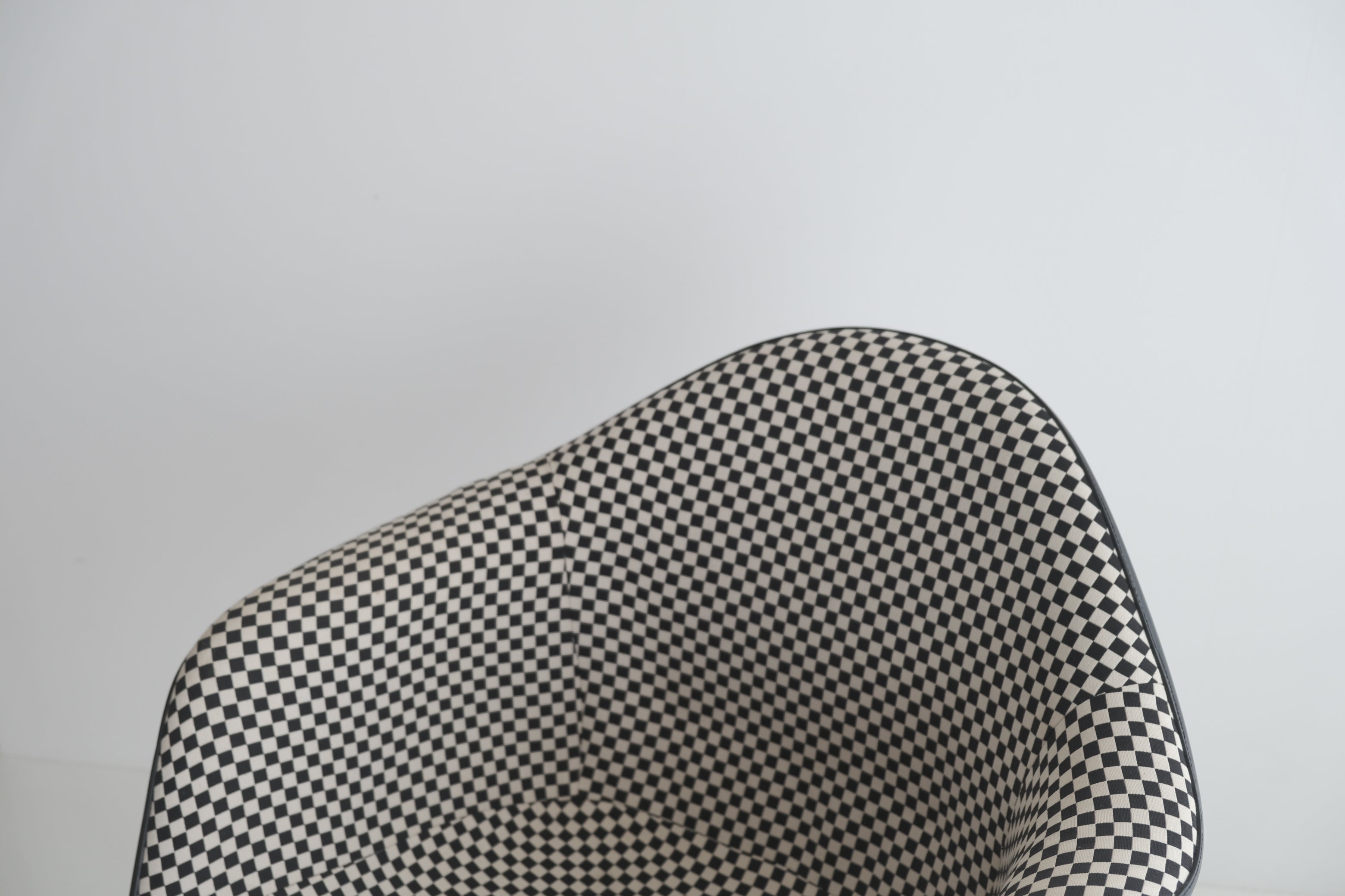 【Herman Miller × Alexander Girard】ヴィンテージ アームシェルチェア|チェッカーファブリック × エッフェルベース