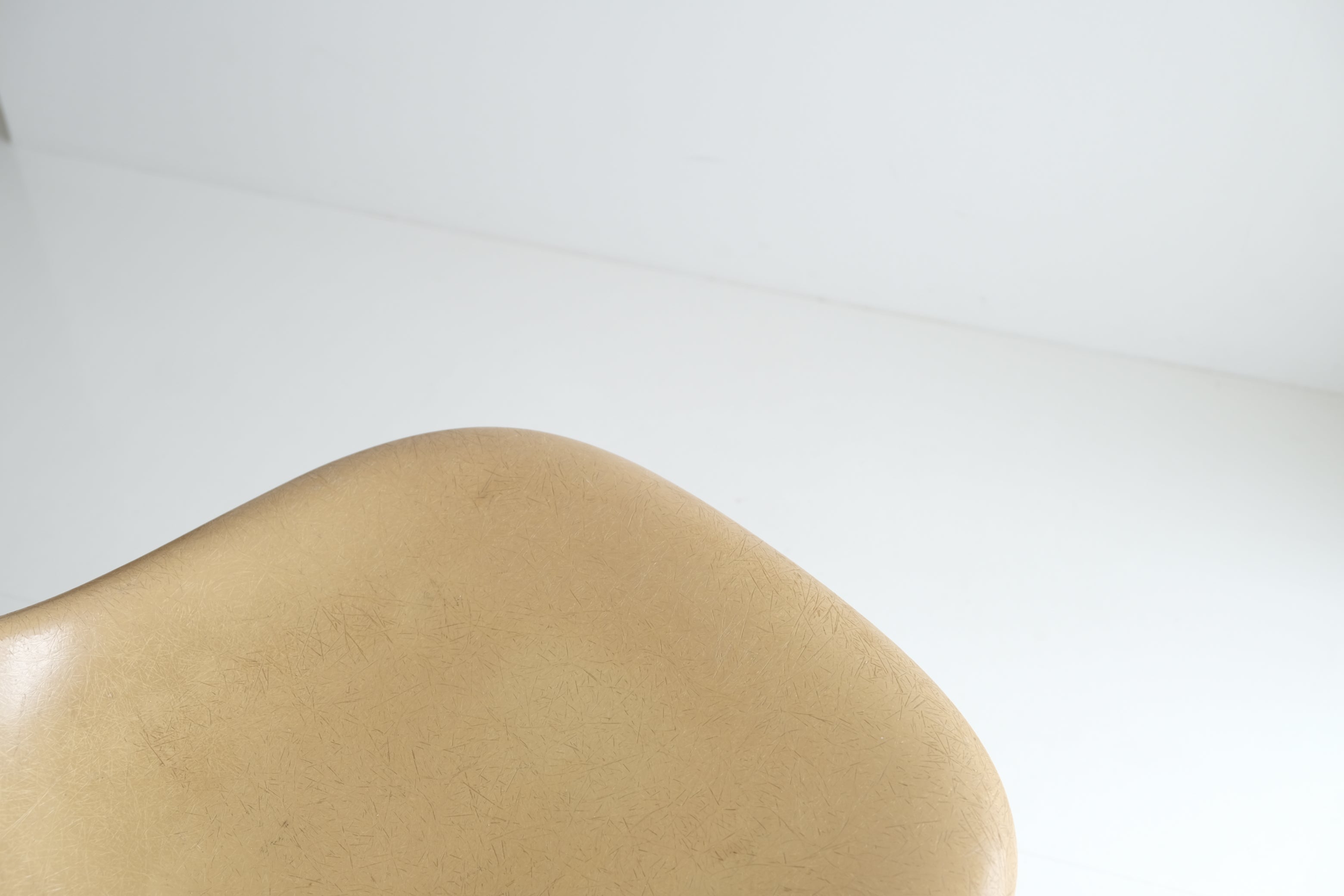 EAMES SIDE SHELL CHAIR(エッフェルベース)|イームズ サイドシェルチェア No.3〈ファイバーグラス〉
