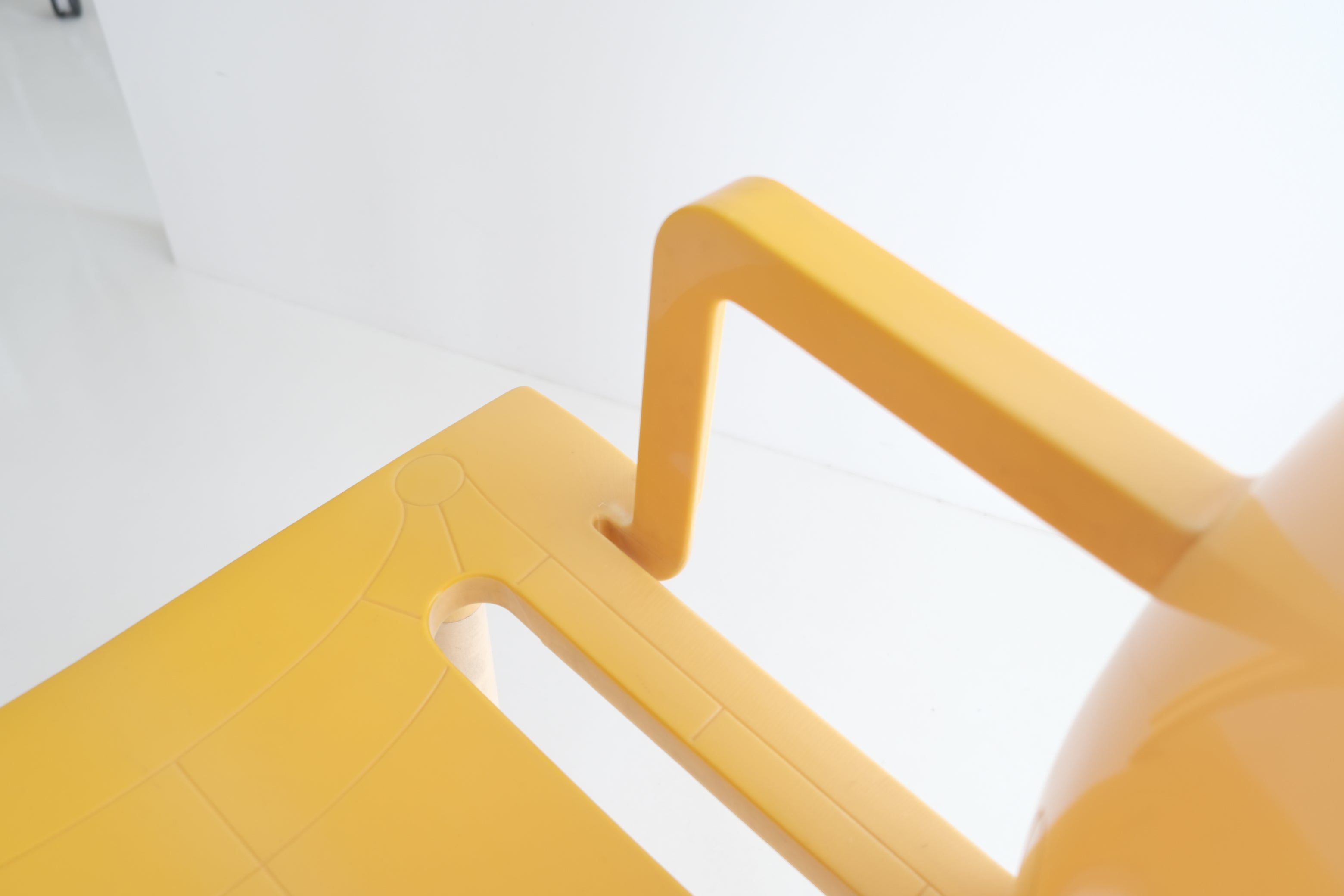KARTELL 4870 CHAIR WITH ARMRESTS(中古/イエロー)|アンナ・カステッリ・フェリエーリ