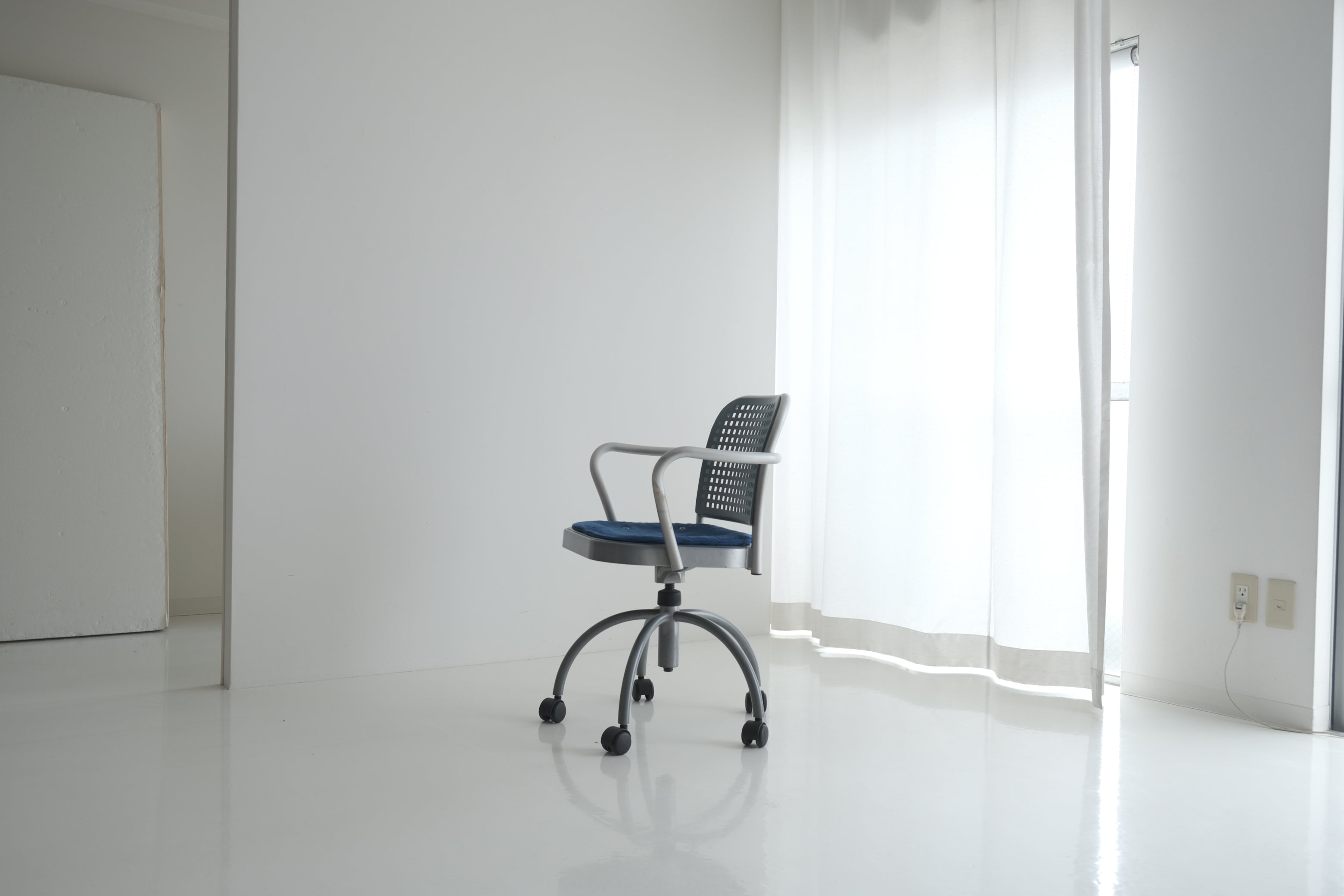 VICO MAGISTRETTI SWIVEL CHAIR No.2|ヴィコ・マジストレッティ 回転チェア(De Padova)