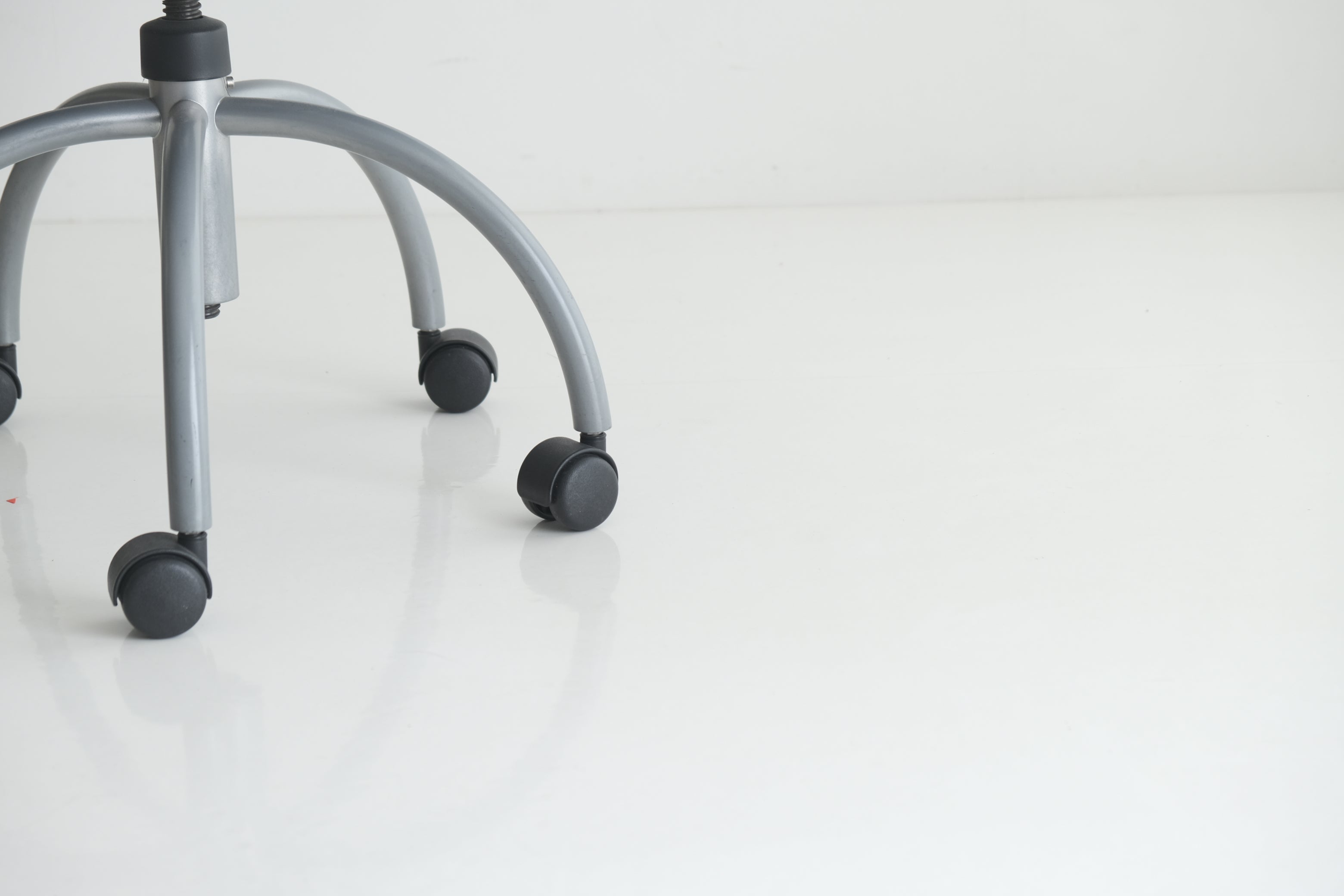 VICO MAGISTRETTI SWIVEL CHAIR No.2|ヴィコ・マジストレッティ 回転チェア(De Padova)