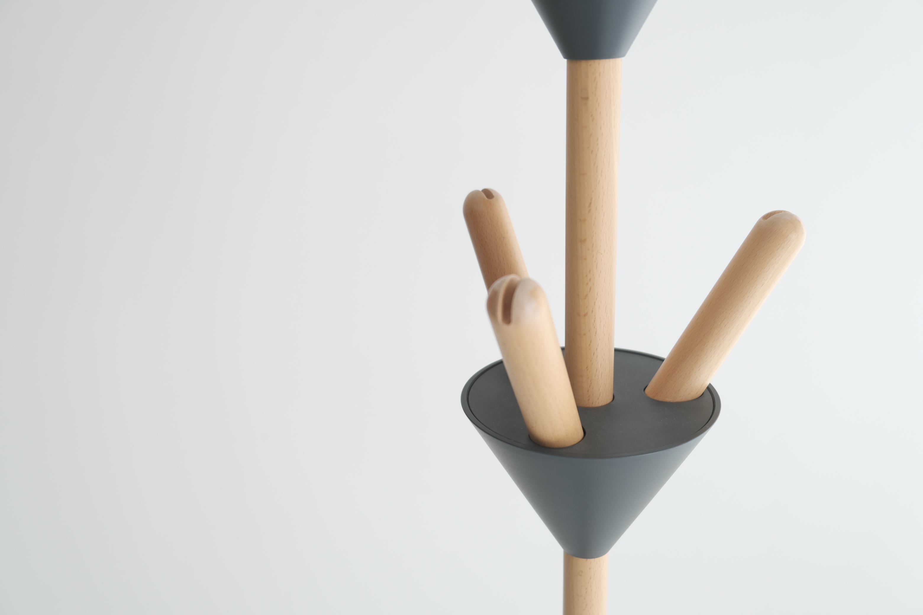 PIERROT Coat Stand(Black)|ピエロ コートスタンド〈ブラック〉(Alessi / Pauline Deltour)