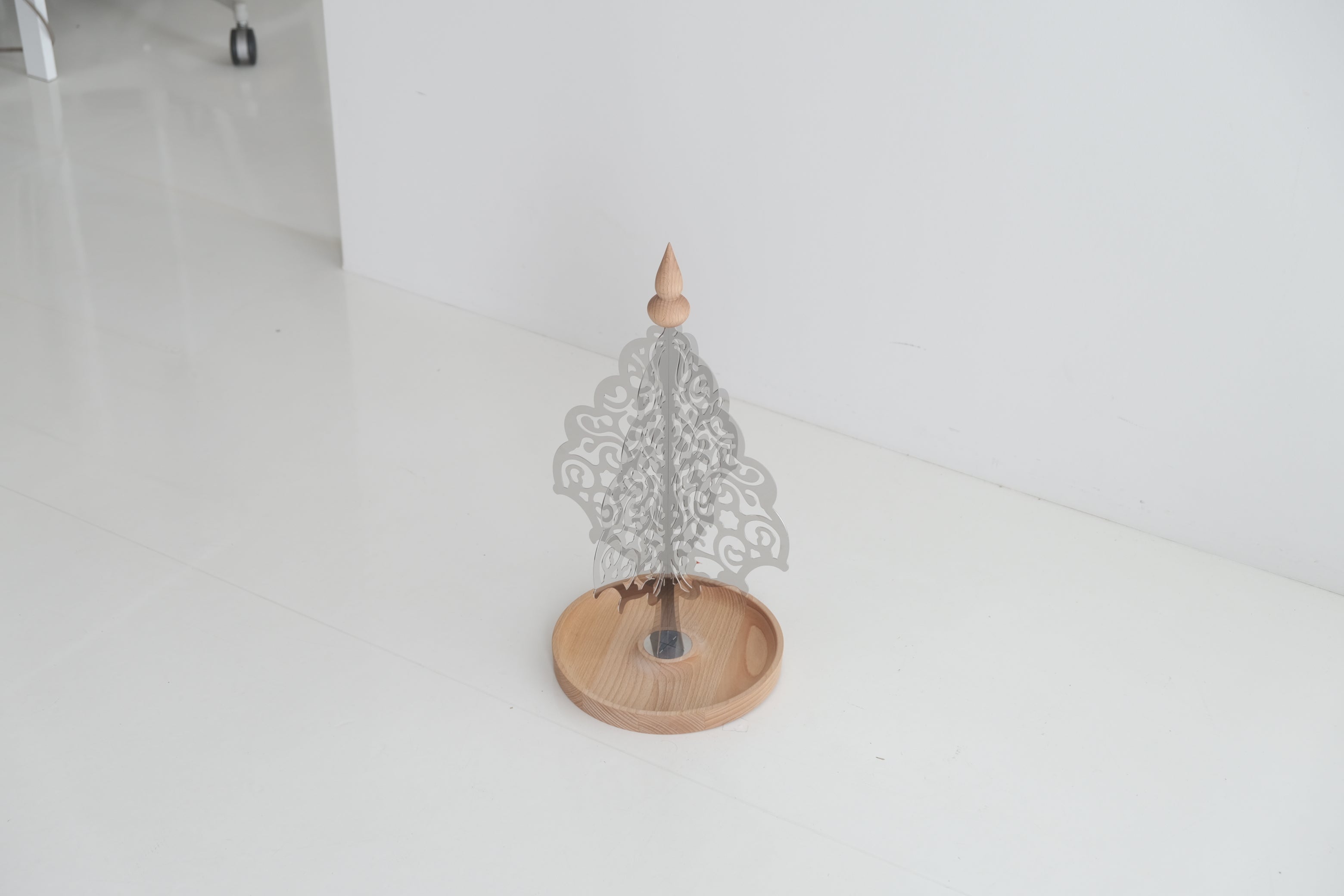 ALESSI “Dressed” Centerpiece|アレッシィ ドレスト センターピース(カットワーク)