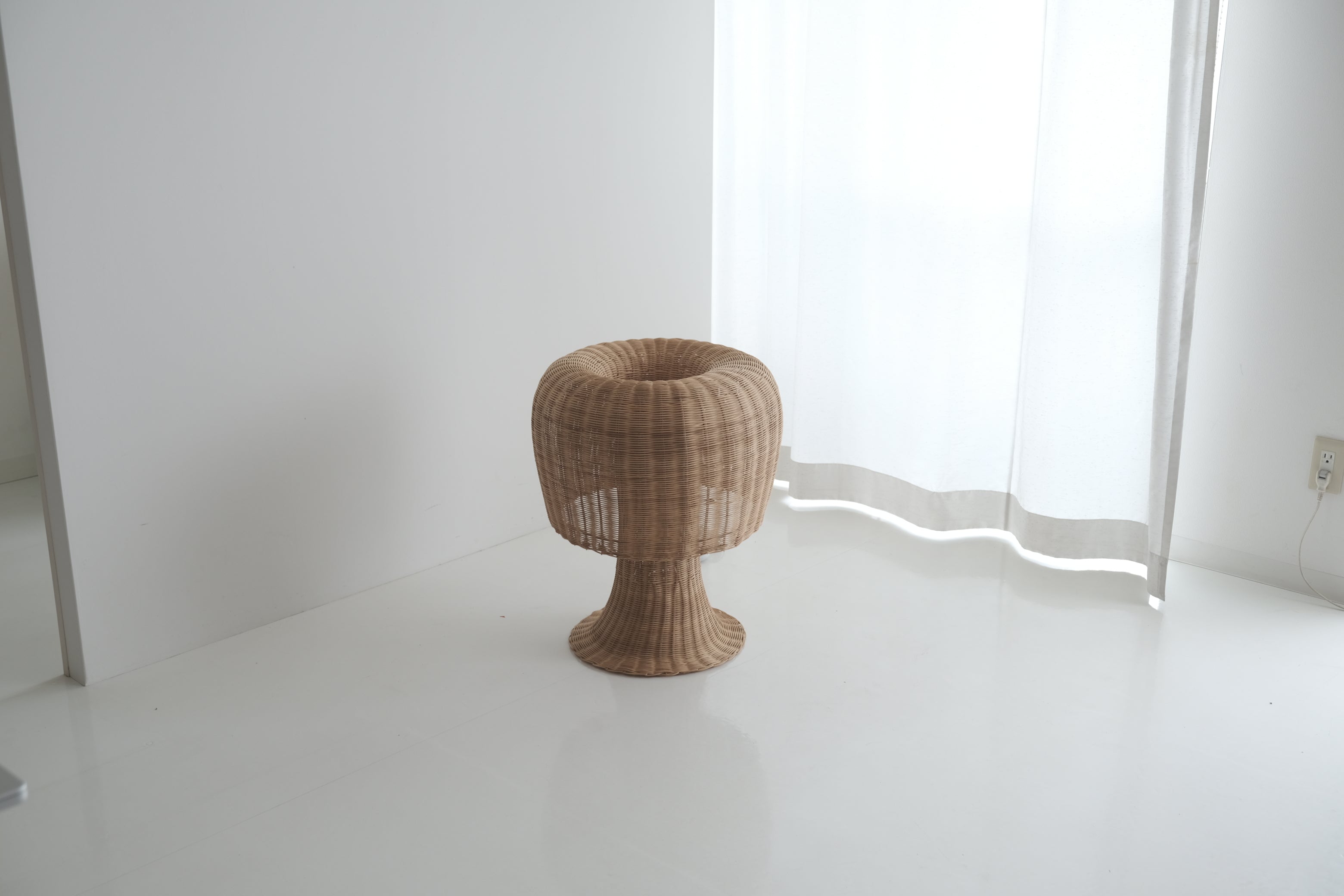 Amanita FC23 ラタンフロアランプ|カンパーナ兄弟 × Alessi