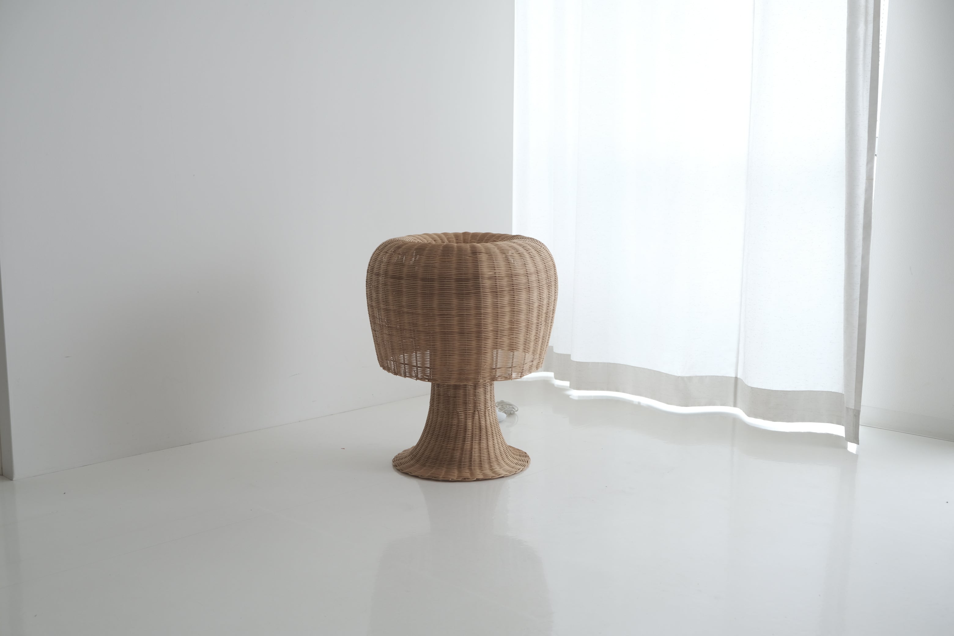 Amanita FC23 ラタンフロアランプ|カンパーナ兄弟 × Alessi