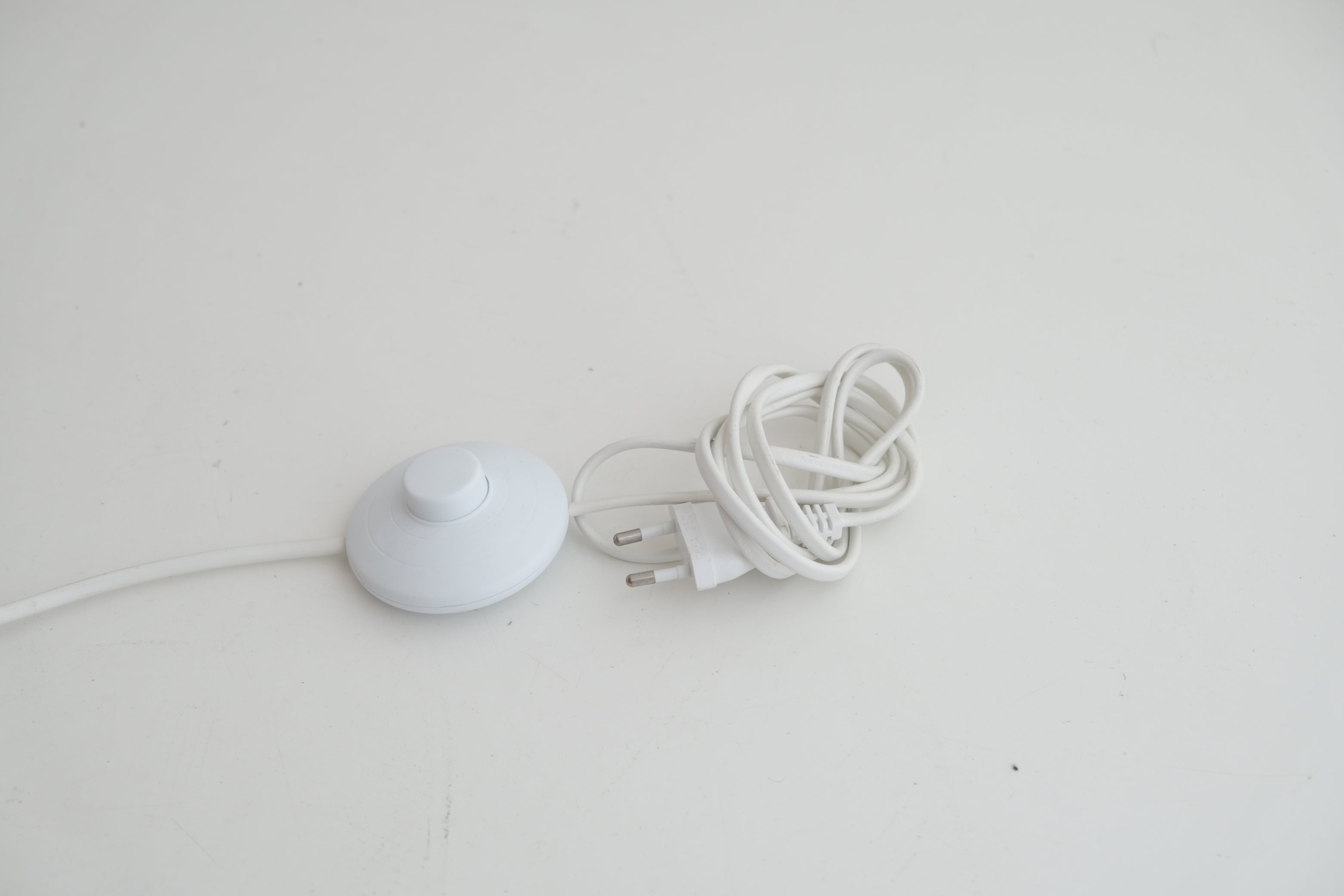 Amanita FC23 ラタンフロアランプ|カンパーナ兄弟 × Alessi