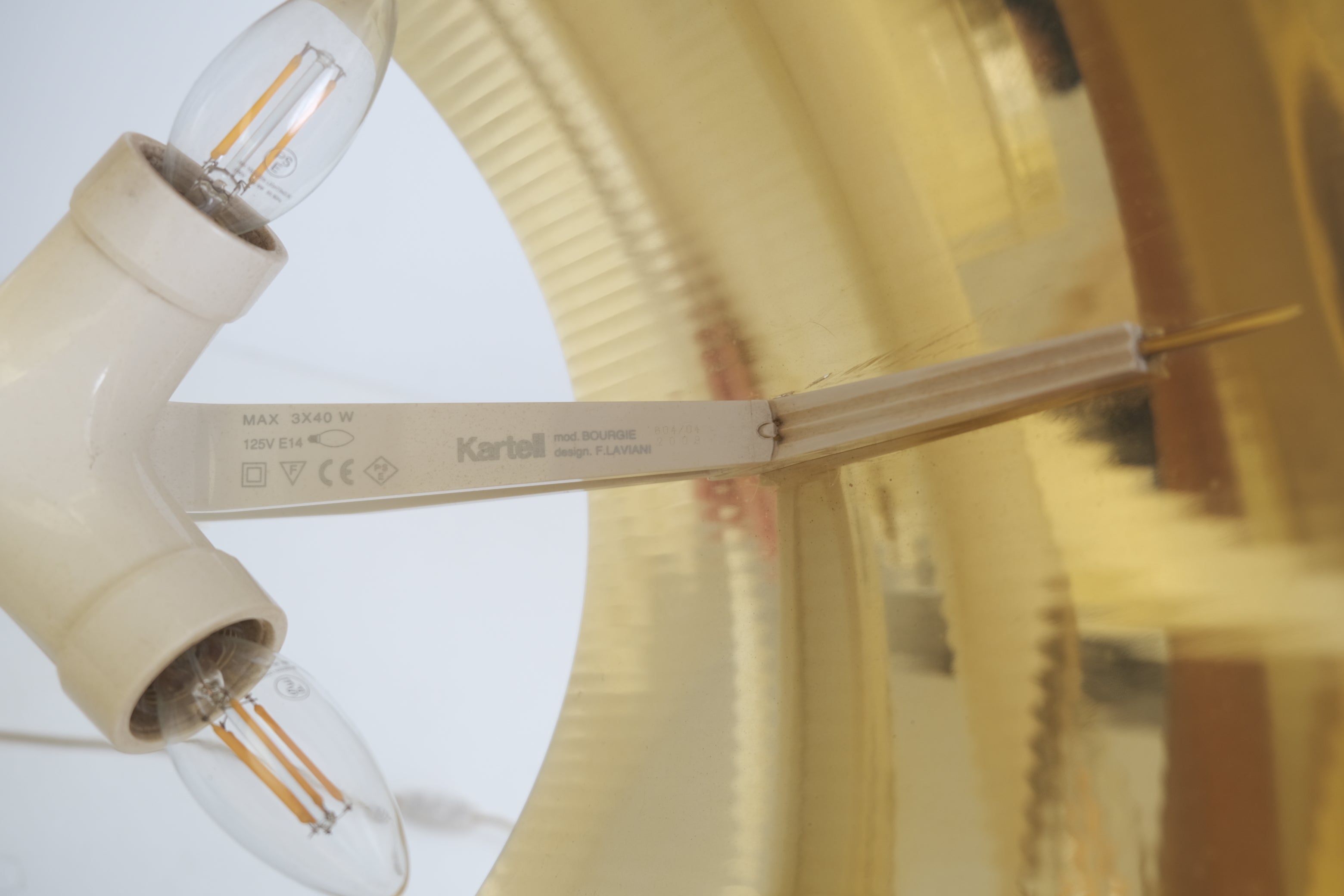 BOURGIE TABLE LAMP|Kartell × Ferruccio Laviani テーブルランプ(ホワイト)