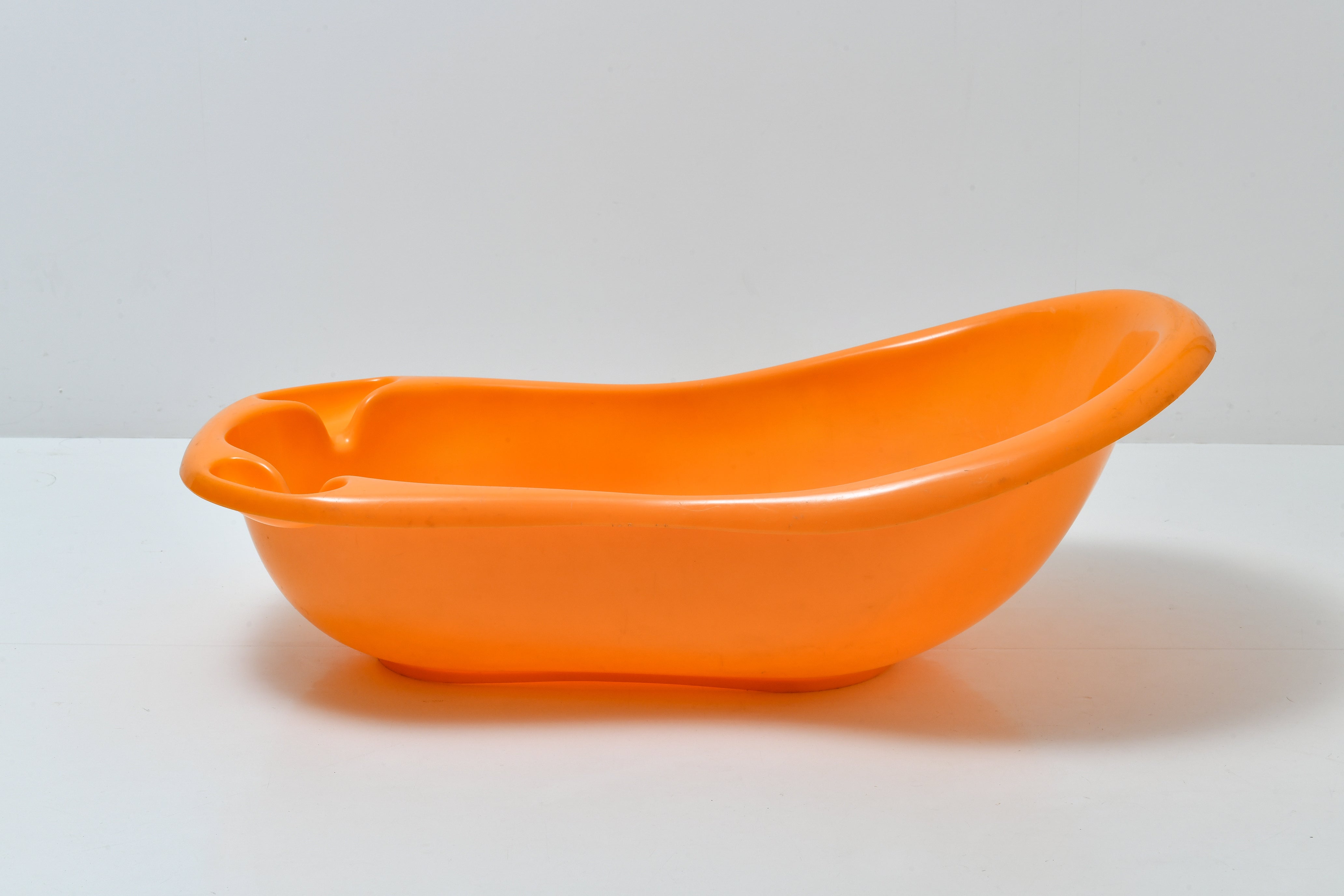 【希少・美品】ルイジ・コラーニ SULO ベビーバス|有機的フォルムが美しいヴィンテージデザイン