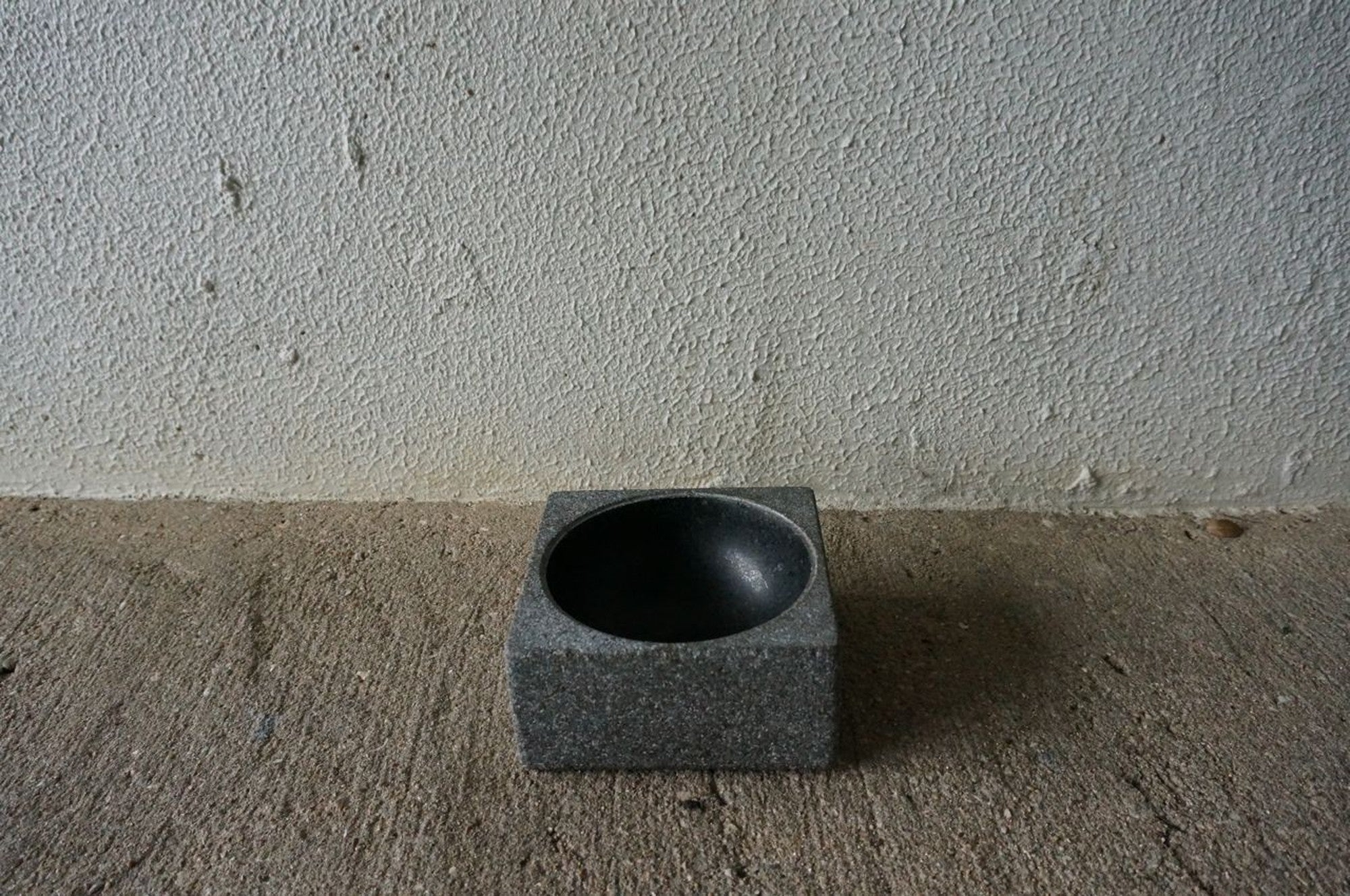 Poul Kjærholm|PK-BOWL(ARCHITECTMADE製)灰色花崗岩オブジェ/香炉・灰皿としても