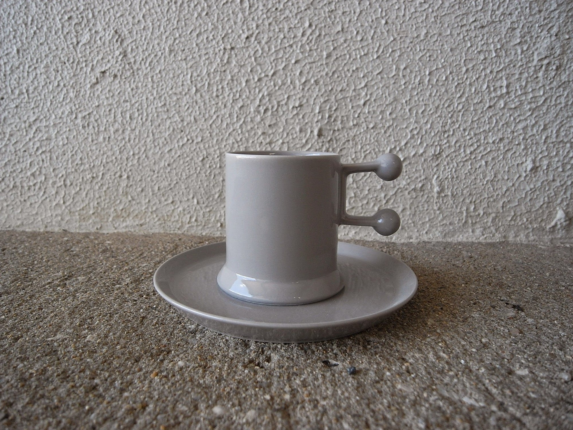 梅田正徳|MUTSUGORO コーヒーカップ 灰|1984年 ヤマカ商店(メンフィス)