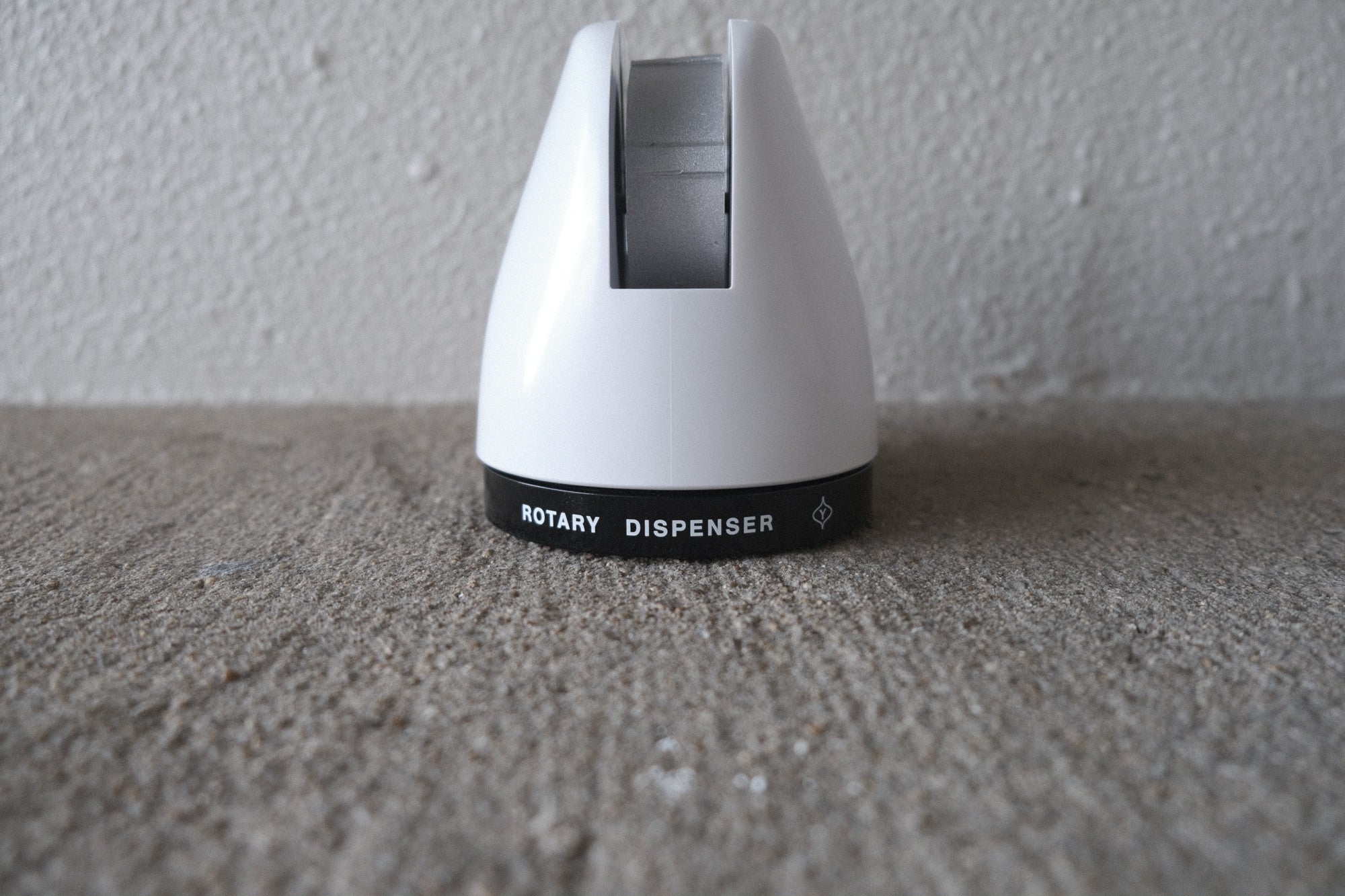 【復刻・柳宗理】ロータリーテープディスペンサー|SORI YANAGI × KOKUYO テープカッター