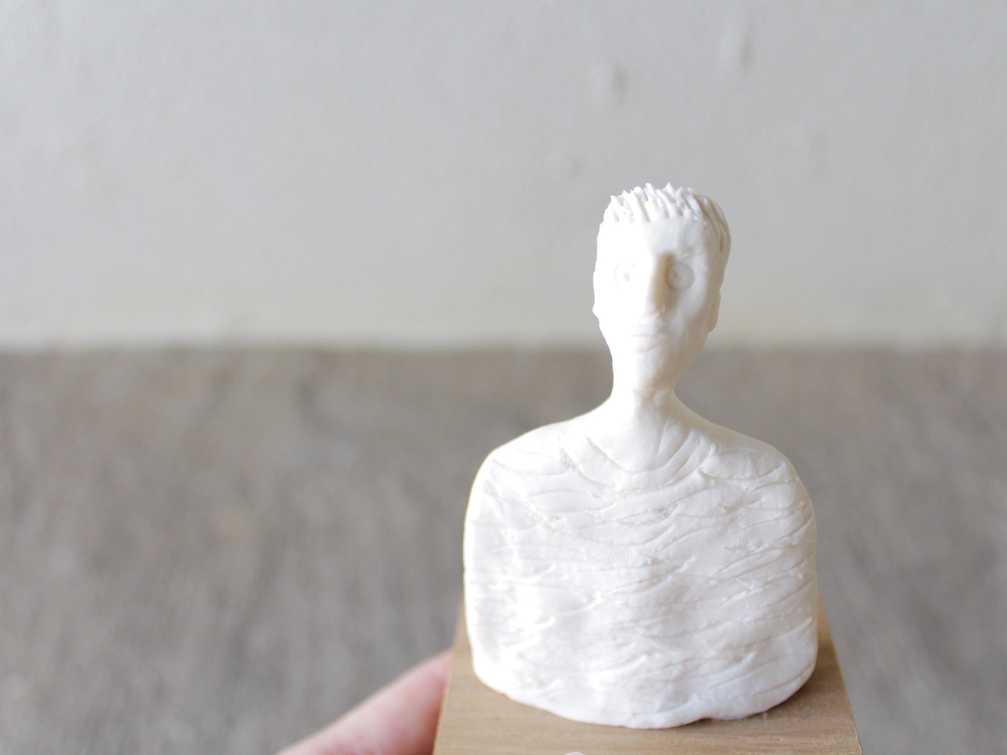 グイド・デ・ザン 人物像シリーズ【胸像】|「沈黙の波紋」静寂の中に広がる思索のかたち