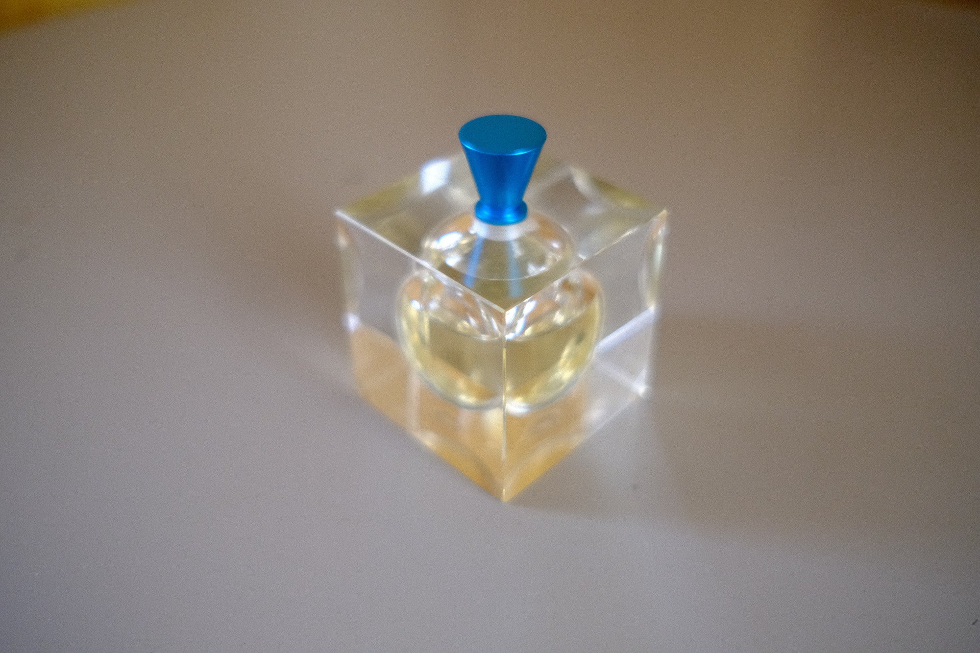 【底面に小欠けあり】倉俣史朗 エディション|Shiro Kuramata L'EAU D'ISSEY イッセイミヤケ 香水パッケージ