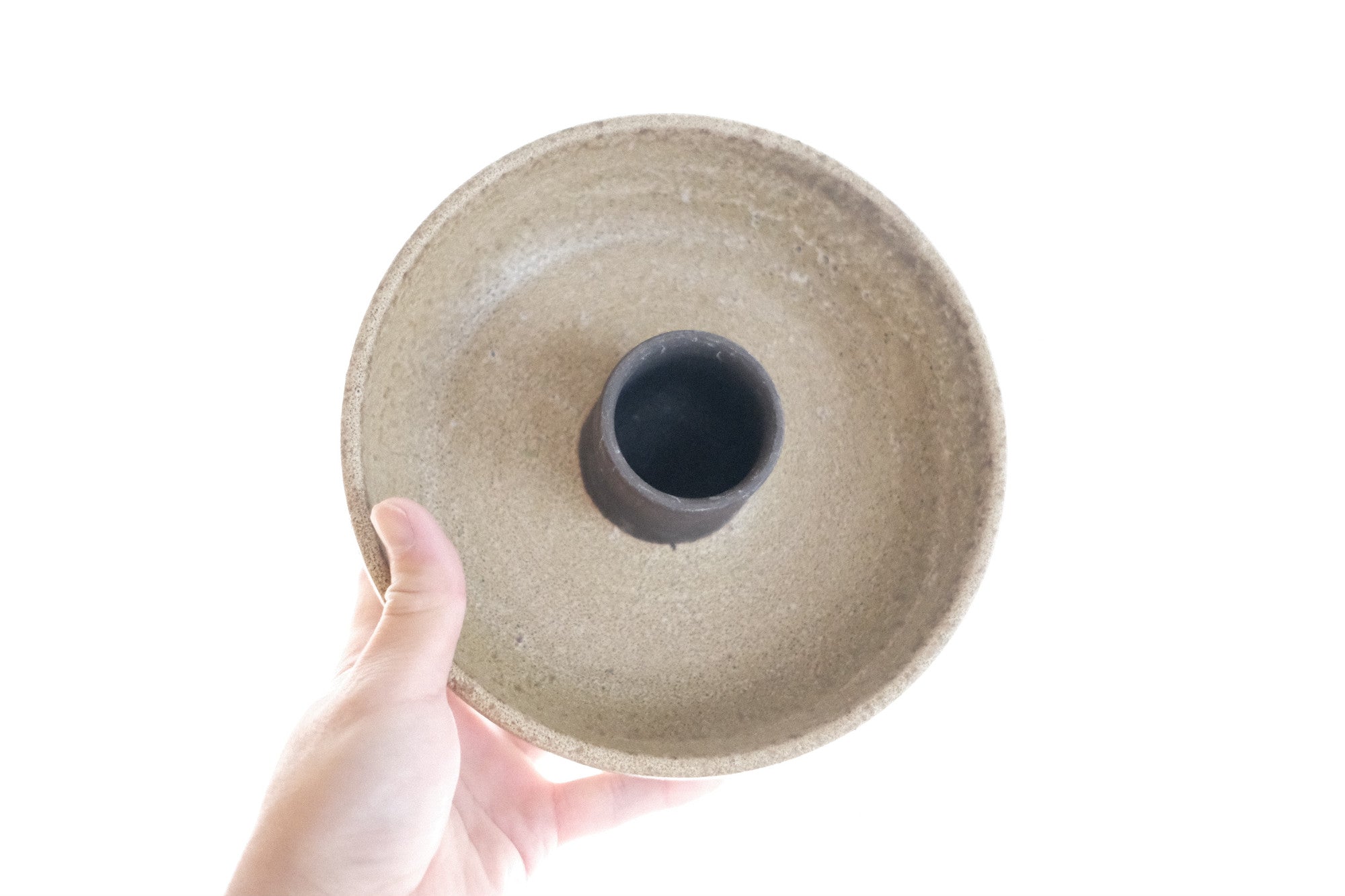 Adam Silverman 陶芸作品《untitled》|直径22cm・月面のような釉薬表情