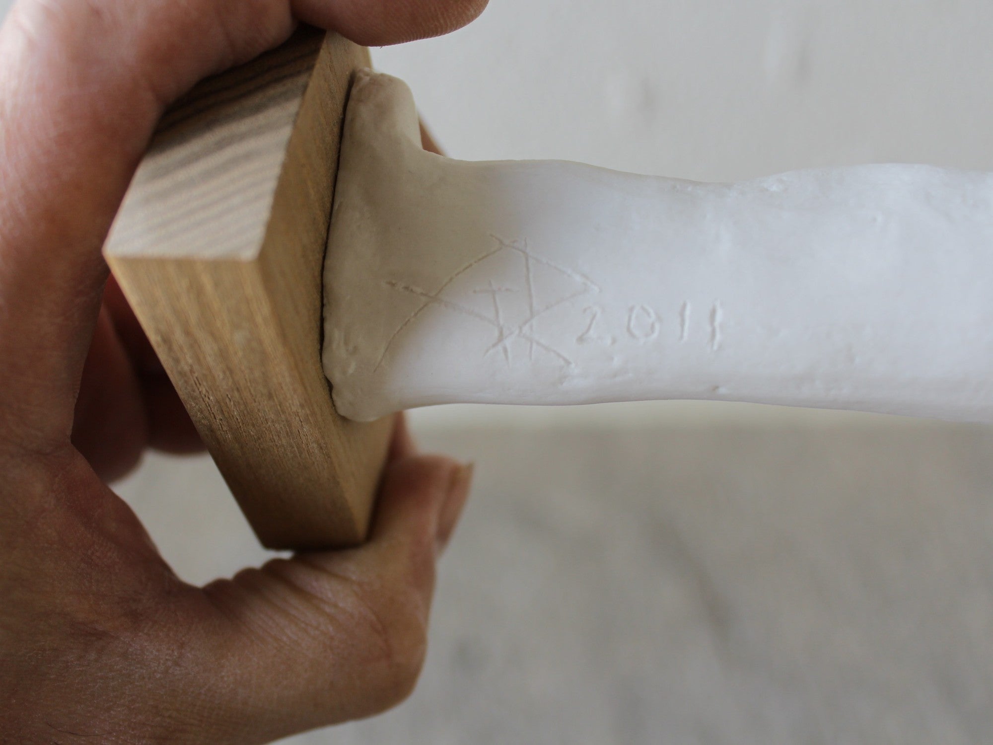 Guido De Zan|人物像シリーズ 静謐をまとう陶彫アート/ミラノ生まれの美しい佇まい