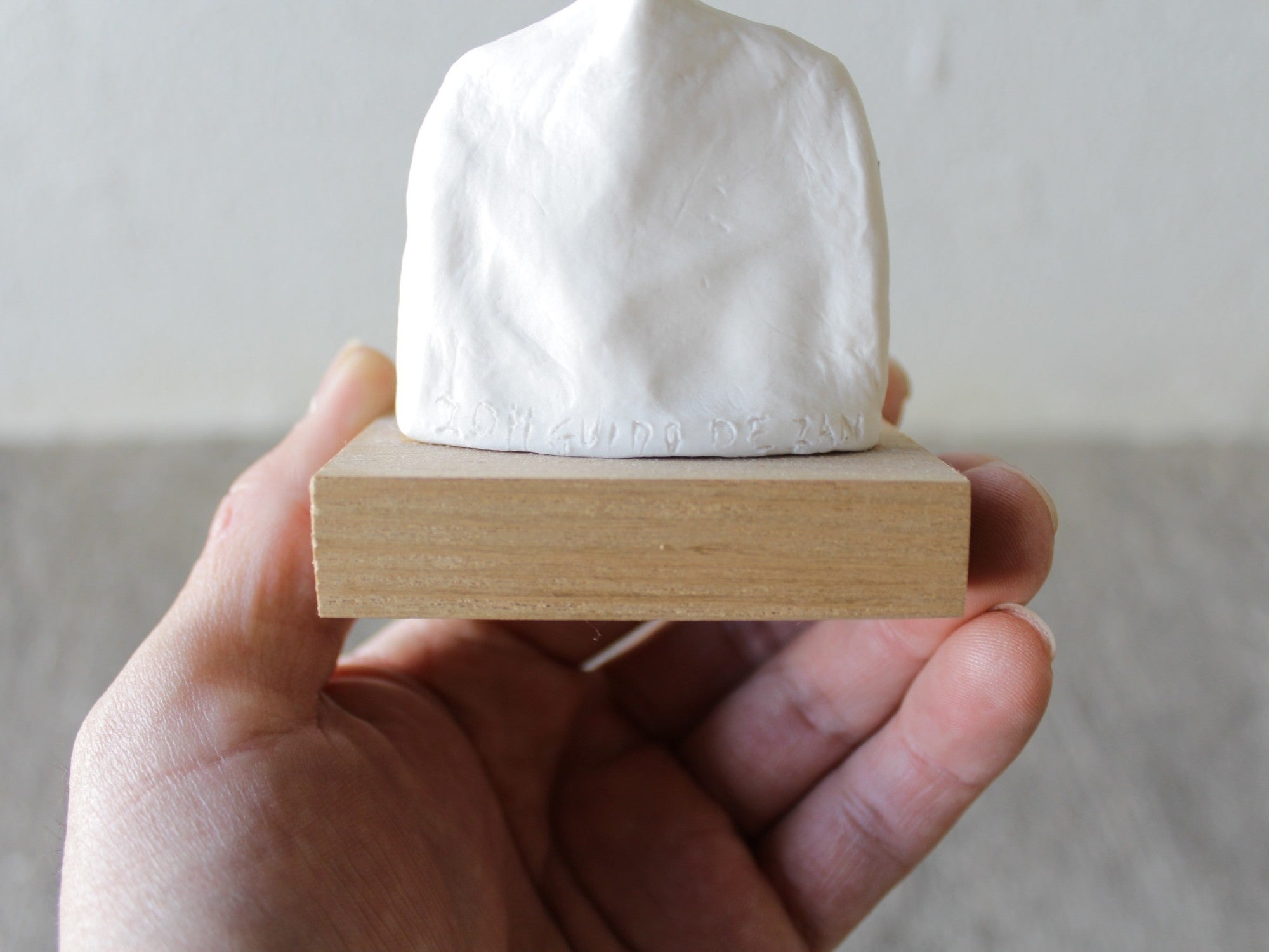 グイド・デ・ザン 人物像シリーズ【胸像】|「沈黙の波紋」静寂の中に広がる思索のかたち