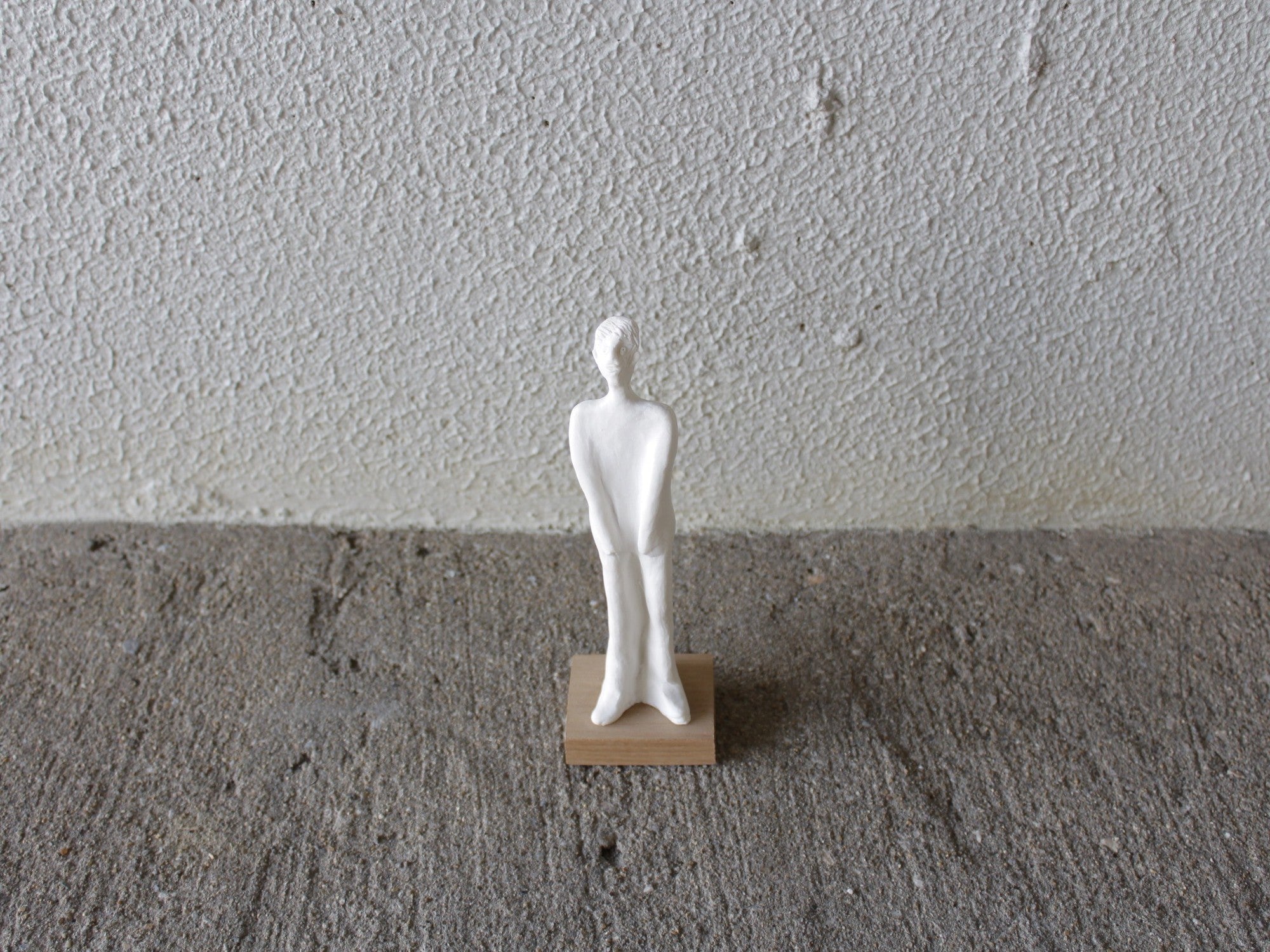 Guido De Zan|人物像シリーズ 静謐をまとう陶彫アート/ミラノ生まれの美しい佇まい