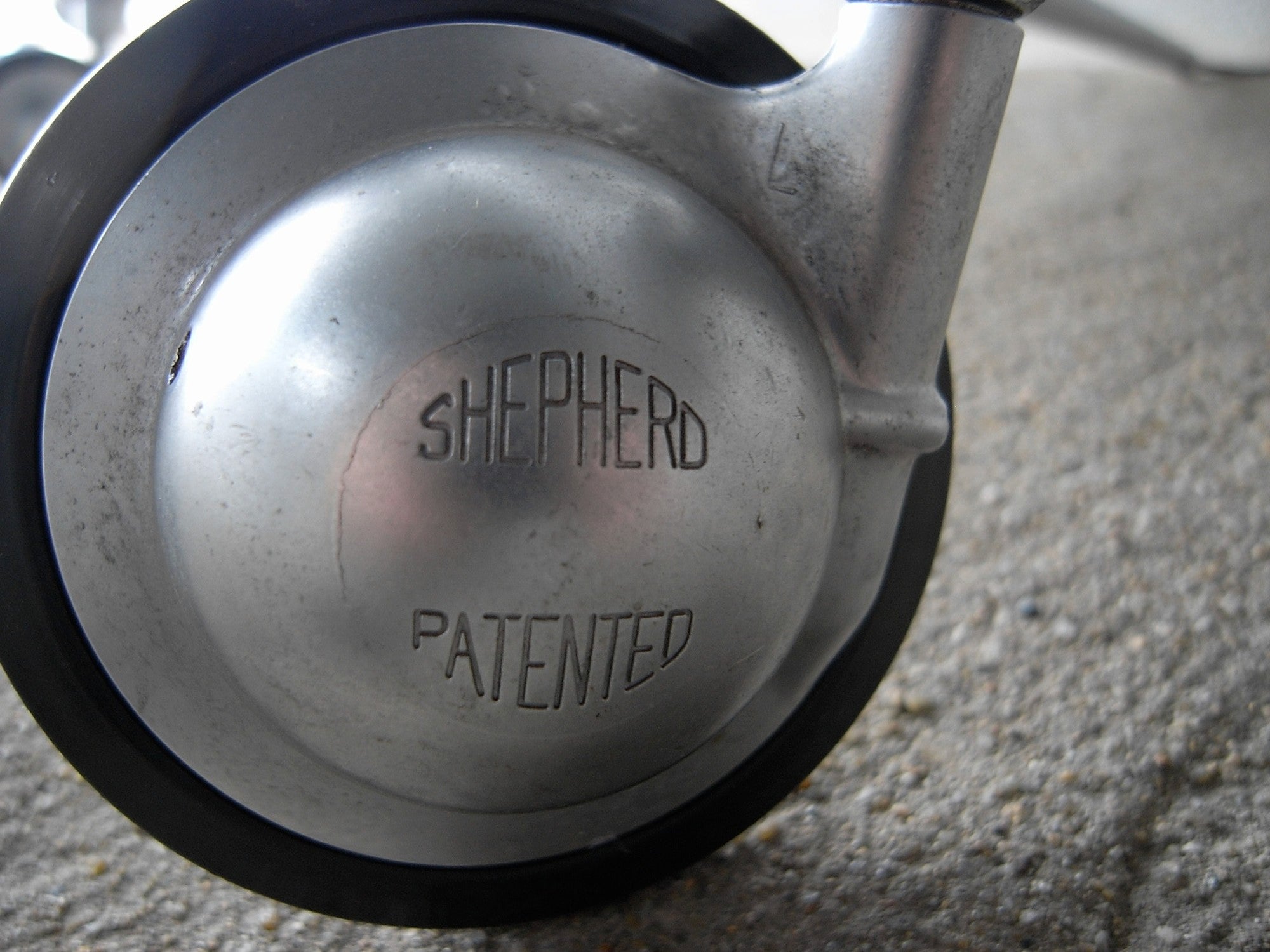 Marc Newson Super Guppy Lamp|マーク・ニューソン 初期作品|IDÉE アルミ製フロアランプ