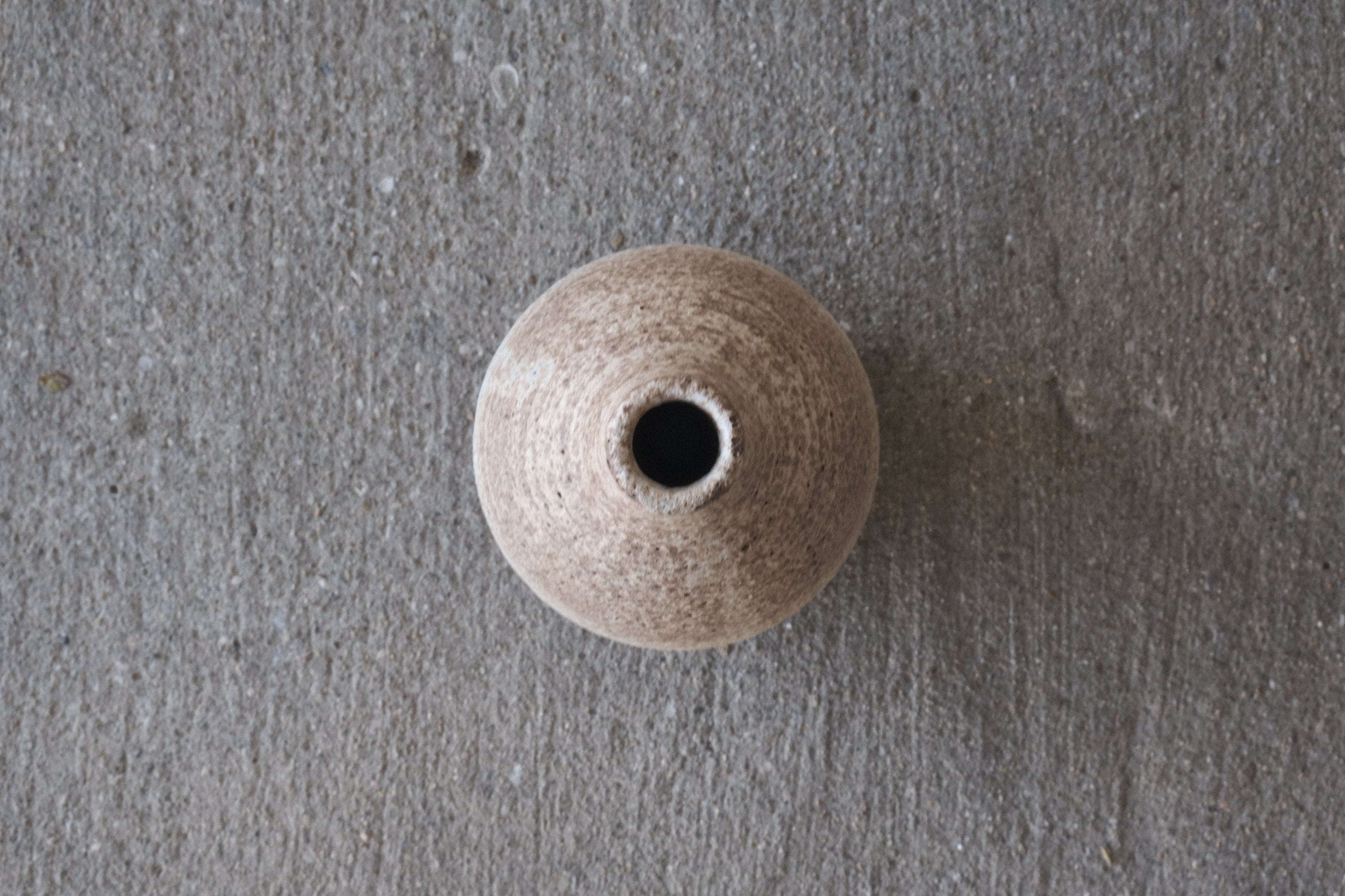 レア【初期作品】アダム・シルヴァーマン 陶芸作品「Untitled」|美意識が結晶化した一点物のアートピース