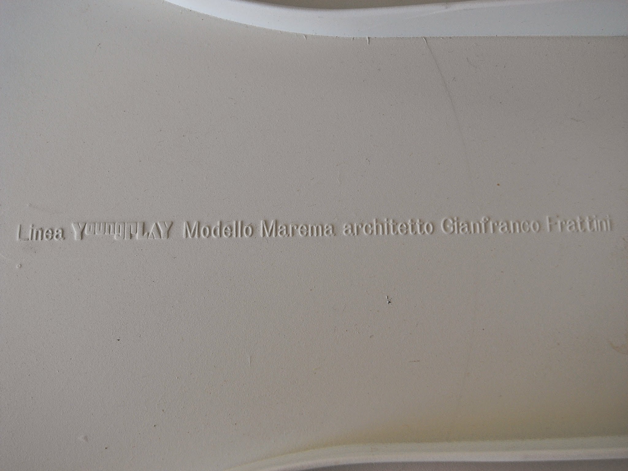 【GIANFRANCO FRATTINI】ネストテーブル(1966年/Cassina)