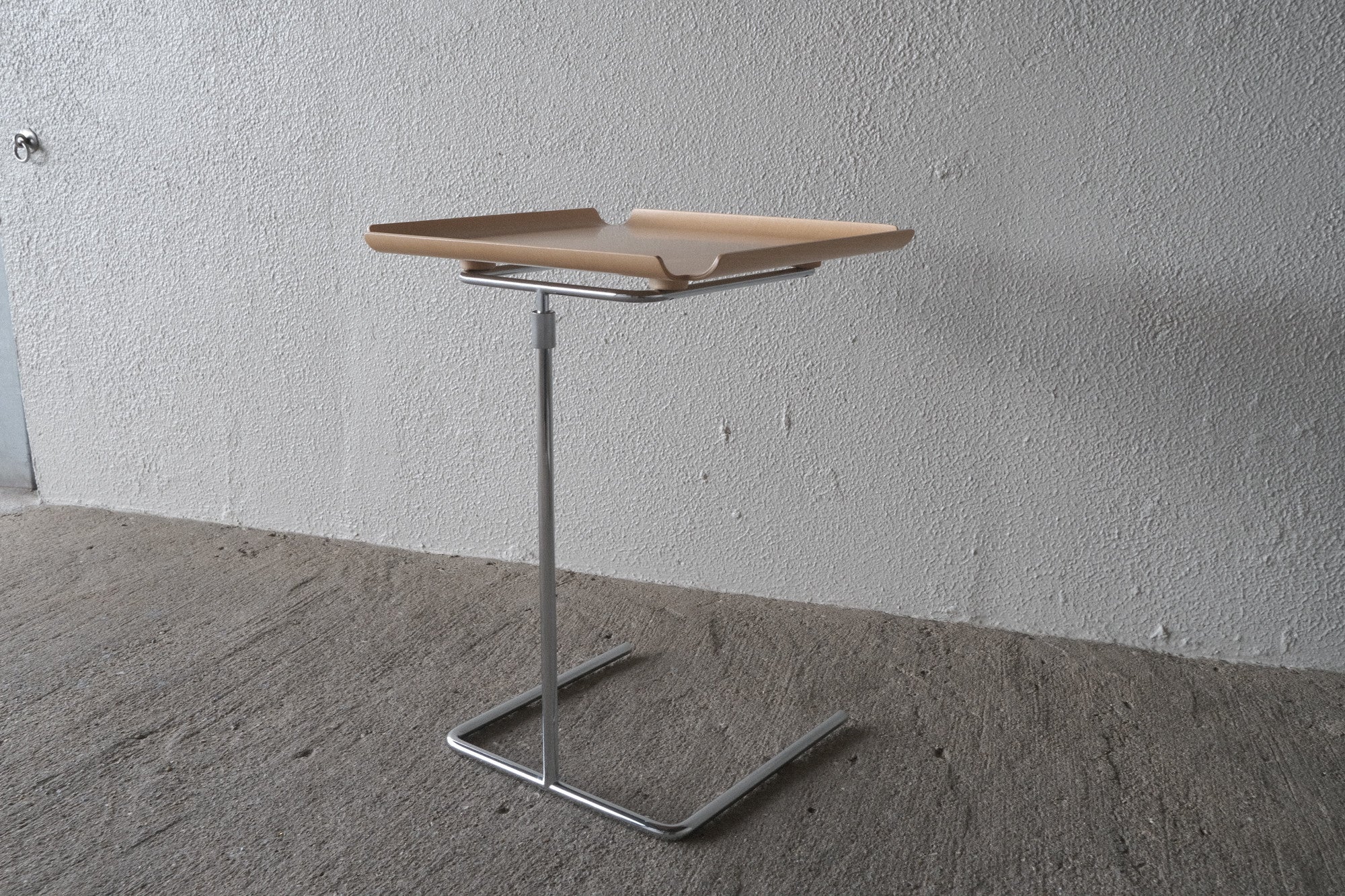 ジョージ・ネルソン トレーテーブル|Herman Miller|ナチュラル色・昇降式・2012年製