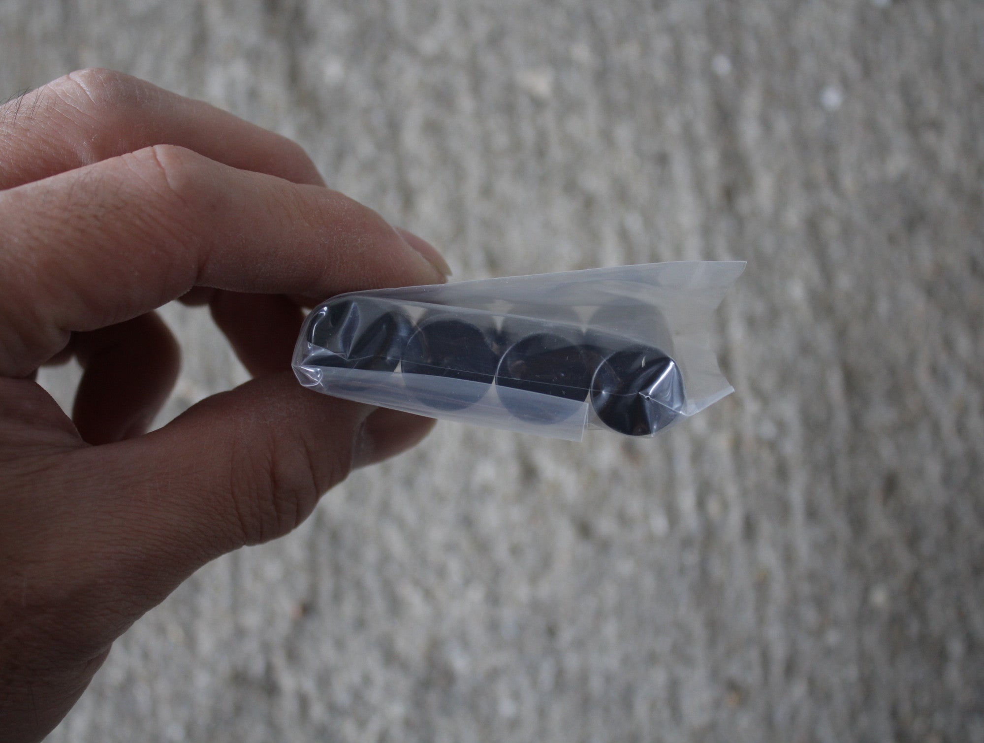 倉俣史朗 ファニチャーノブ 1977|Shiro Kuramata Furniture Knob|黒|4個セット|復刻モデル