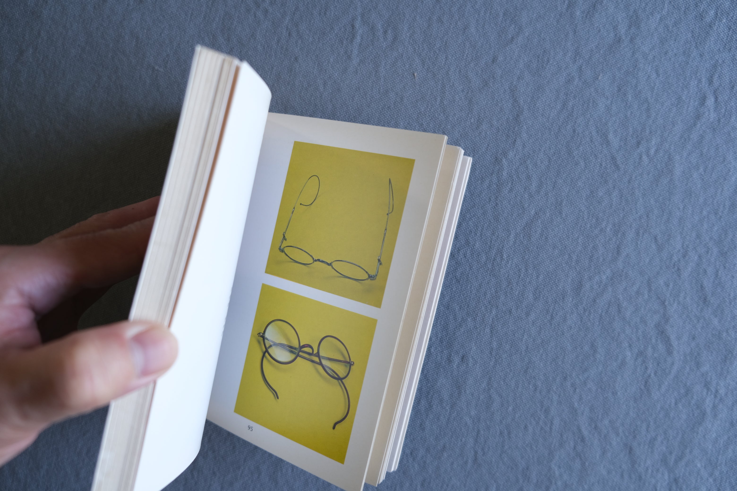 選品とは、物の続きを託すこと｜ヴィンテージ家具・古書を売るということ