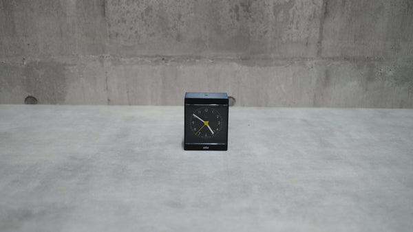 BRAUN ブラウン quartz Type 4752 / AB35 目覚まし時計 卓上クロック ヴィンテージ ドイツ製 Alarm Clock Germany