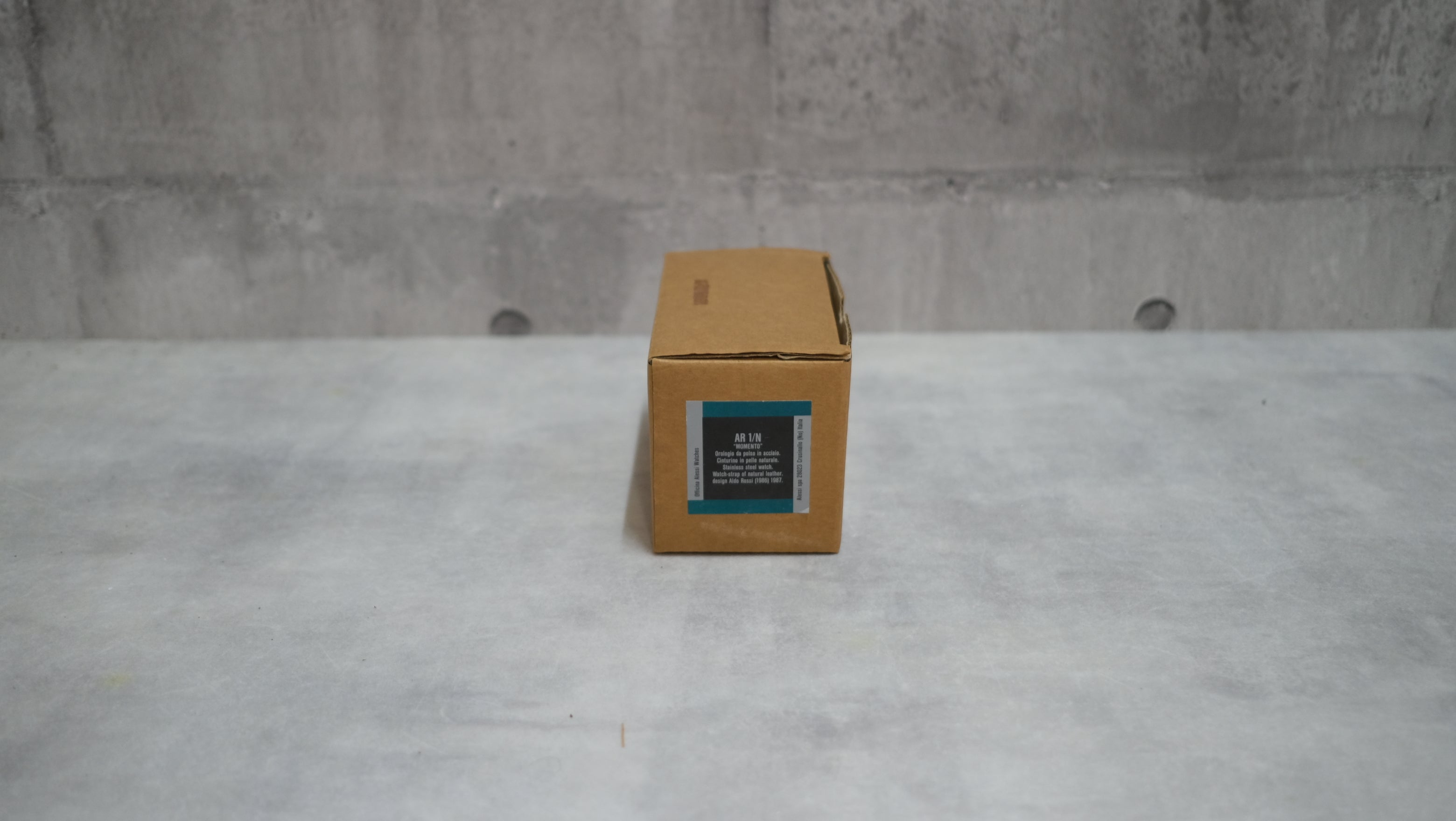 【デットストック・未使用】アルド・ロッシ 男性用腕時計 Aldo Rossi MOMENTO AR1/N 茶ベルト［電池交換済み］