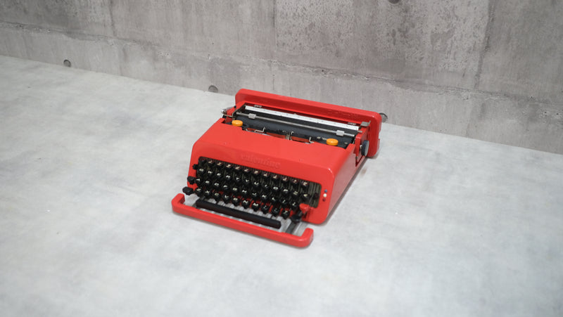 Olivetti オリベッティValentine スペイン製 タイプライター-