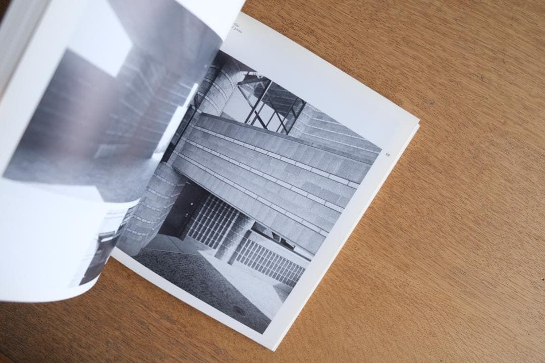 Mario Botta『Una Casa』｜住宅建築を読み解く一冊［1989 / Mondadori Electa］