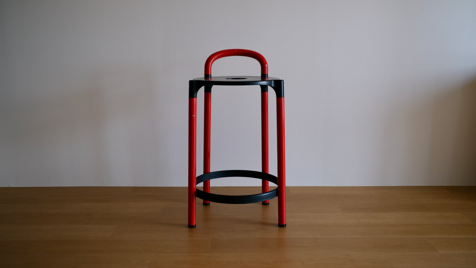 Kartell カルテル Anna Castelli Ferrieri アンナ・カステッリ・フェリエーリ Polo Stool ハイスツール –  Helvetica