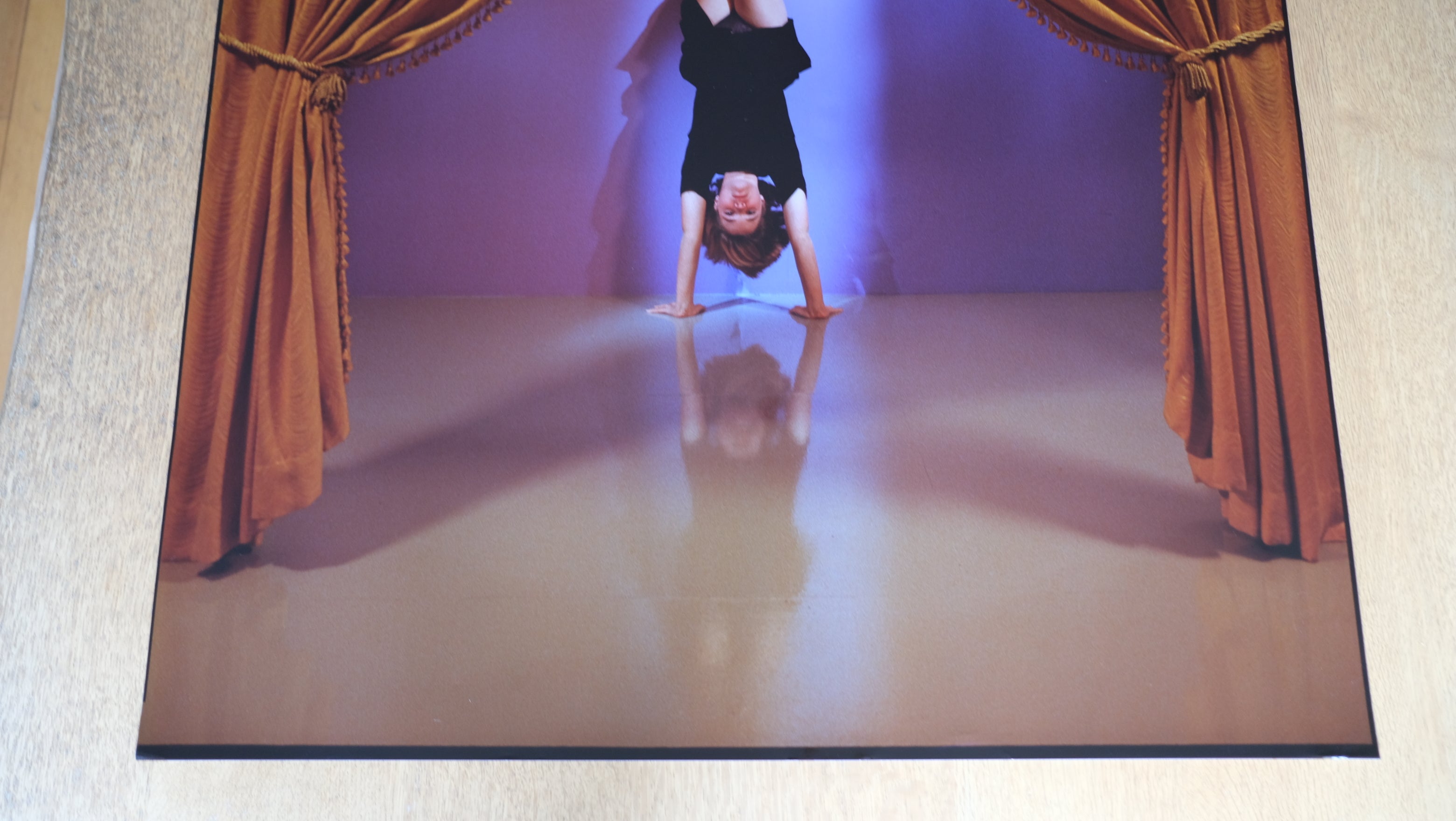 【美術館級・ヴィンテージ一点物】Jo Ann Callis《Performance》1985｜シバクロームプリント
