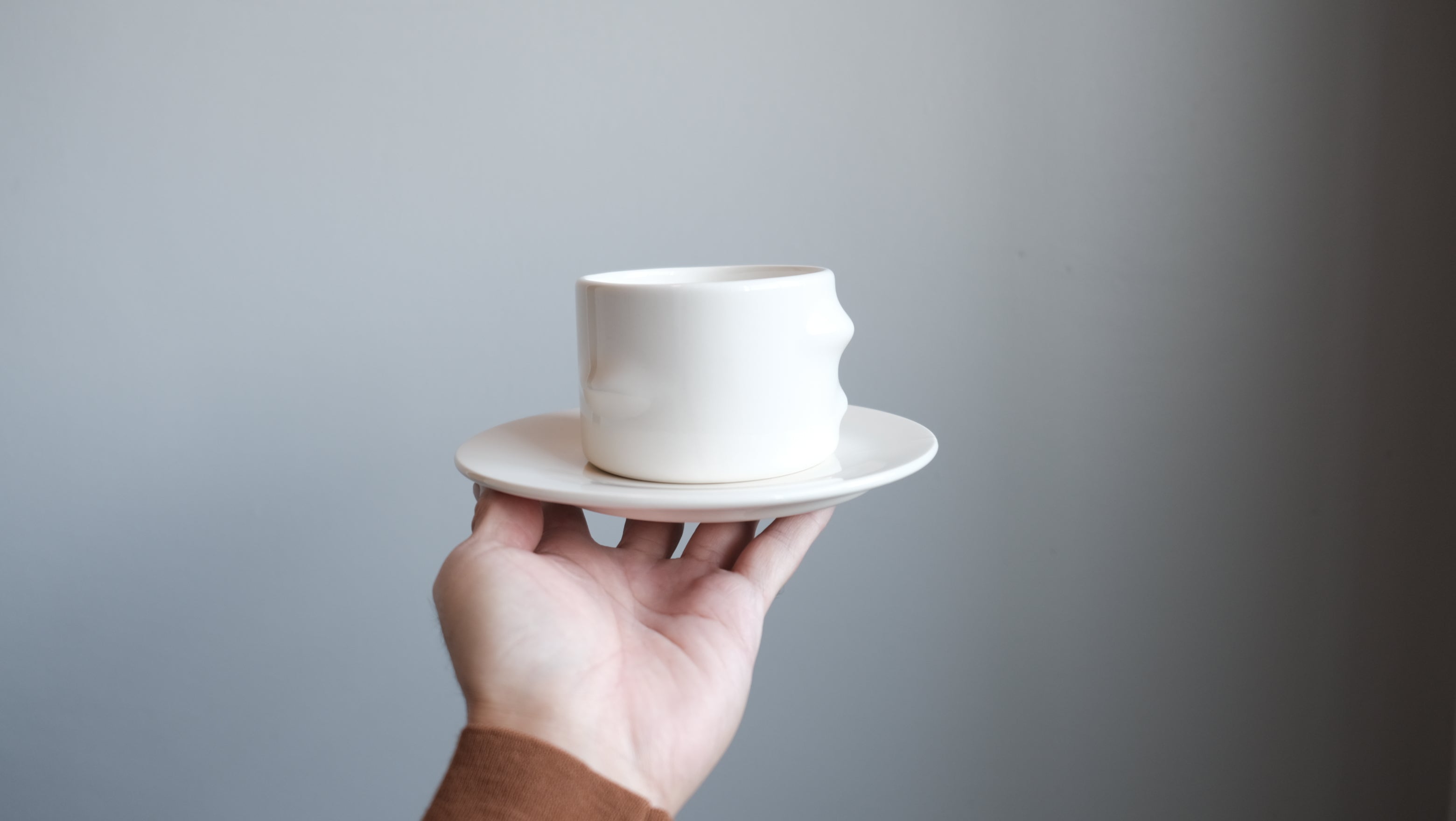 【再入荷・デッドストック】伊東豊雄 カップ＆ソーサー｜12人の建築家 小さな建築シリーズ Toyo Ito cup & saucer