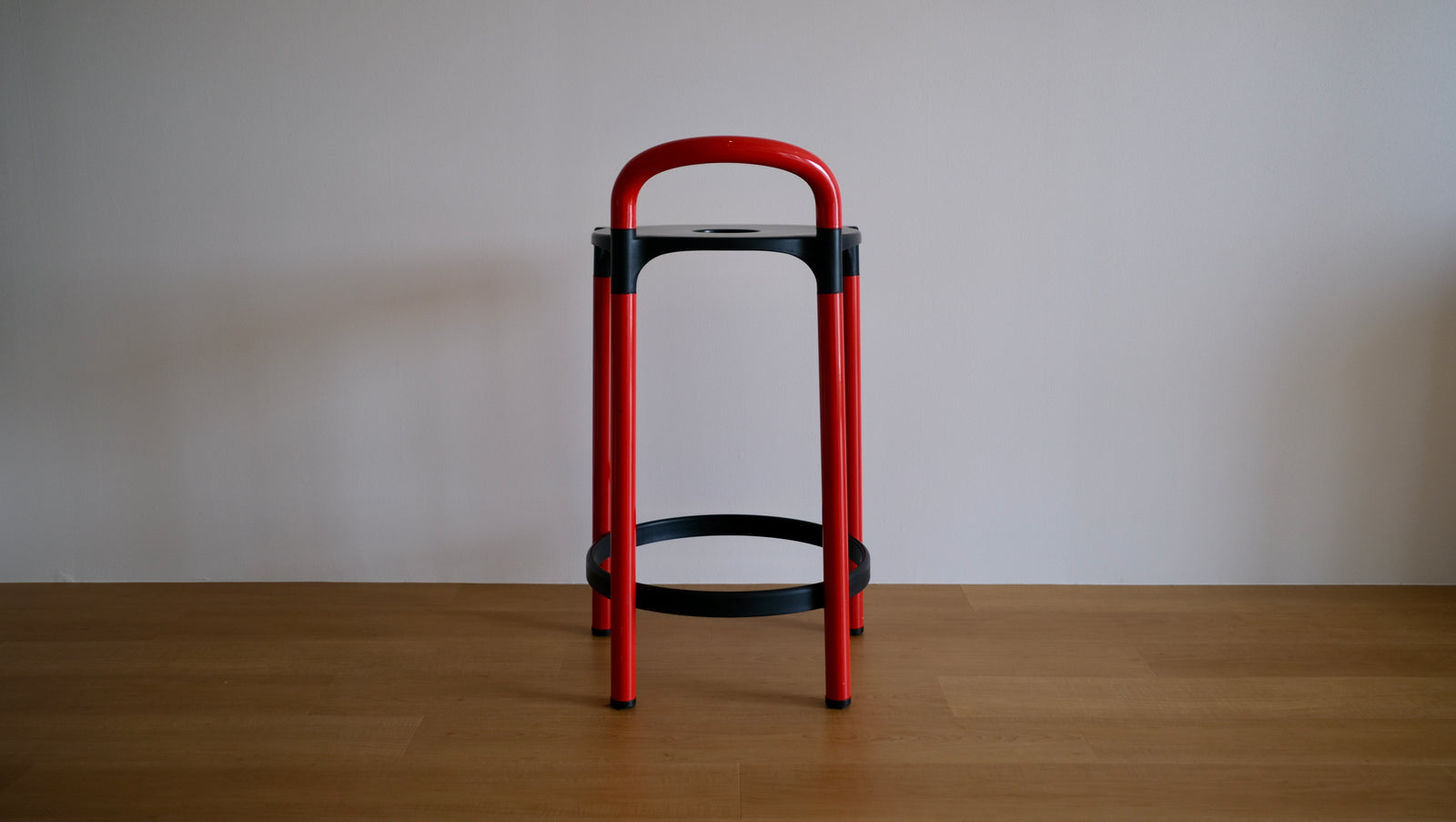 Kartell カルテル Anna Castelli Ferrieri アンナ・カステッリ・フェリエーリ Polo Stool ハイスツール –  Helvetica