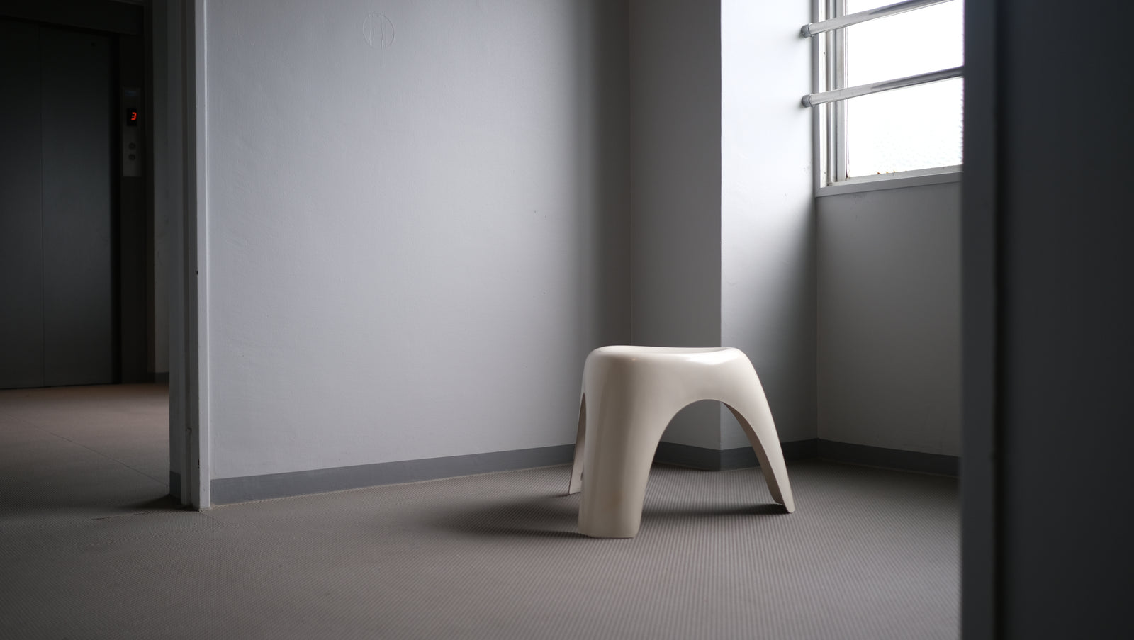 希少】柳宗理 エレファントスツール Elephant Stool ハビタ Habita Chair Yanagi Sori 白 ホワイト –  Helvetica