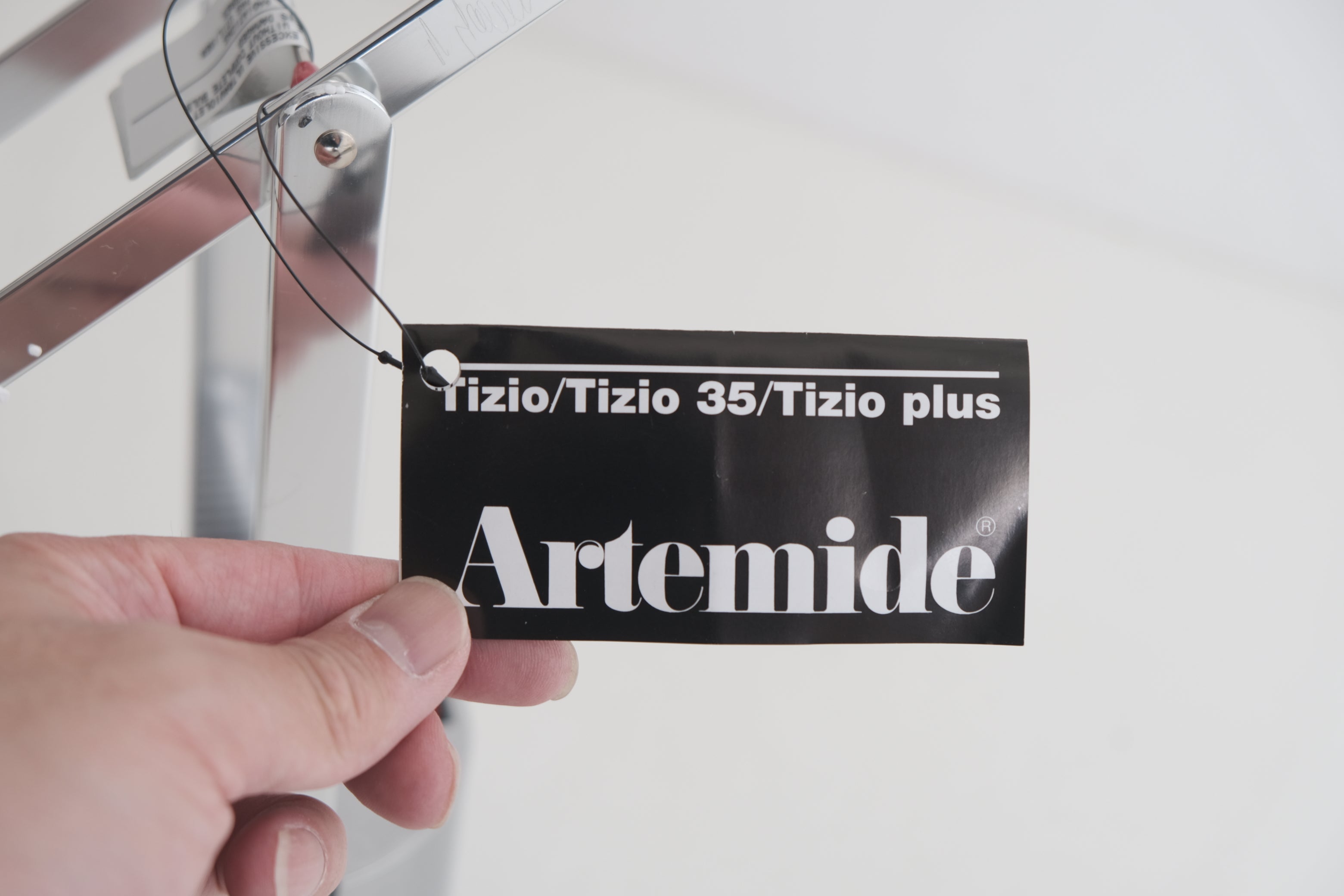 TIZIO / ティチオ – 2004年記念モデル｜Richard Sapper × Artemide S2439N