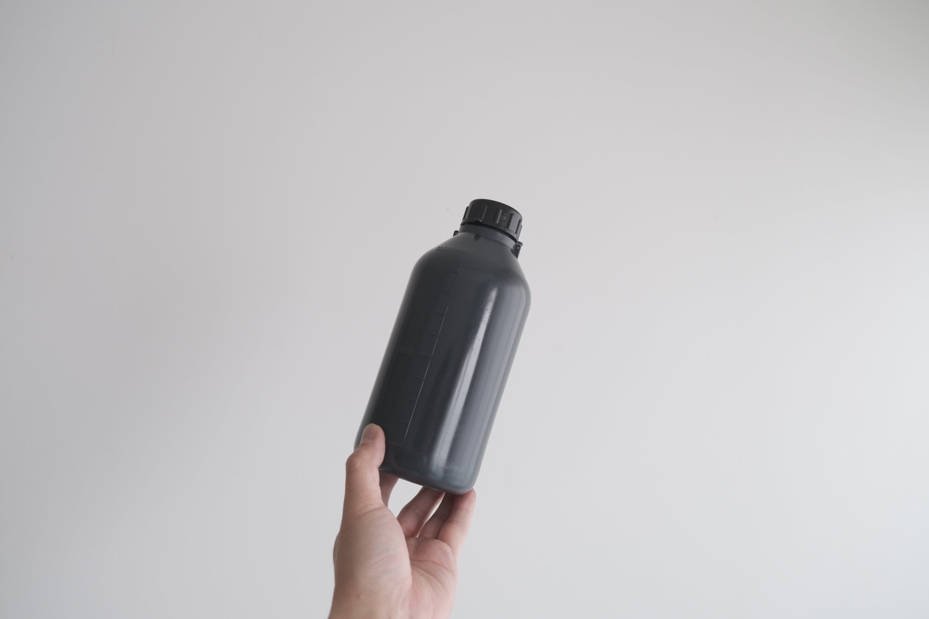 Kartell ラボ用PEボトル 1000ml｜工業の寸法、暮らしの余白
