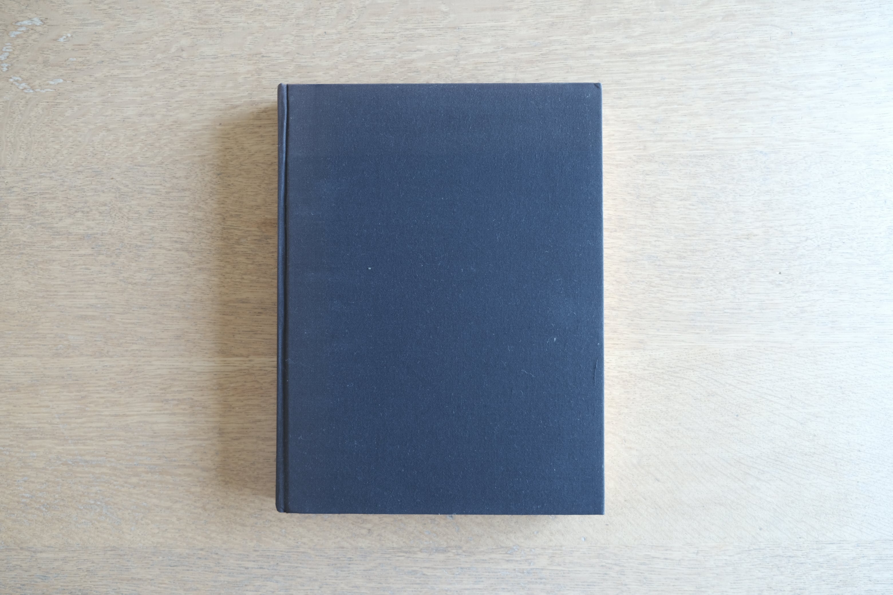 TOKYO: FORM AND SPIRIT｜石岡瑛子 直筆献呈署名本（献呈先：盛田昭夫）｜1986年初版｜Walker Art Center / Abrams