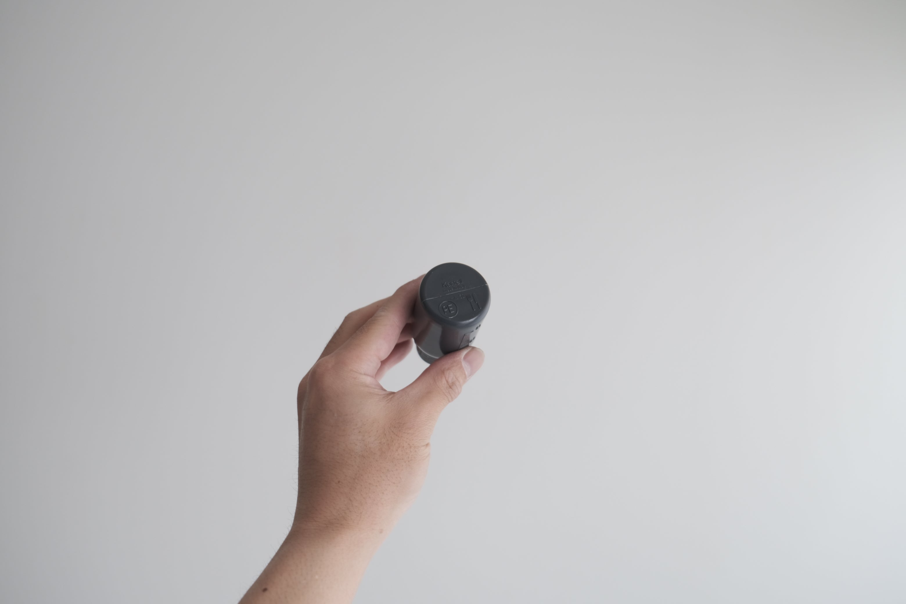 Kartell ラボ用PEボトル 50ml ブラックグレー｜最小単位の濃度