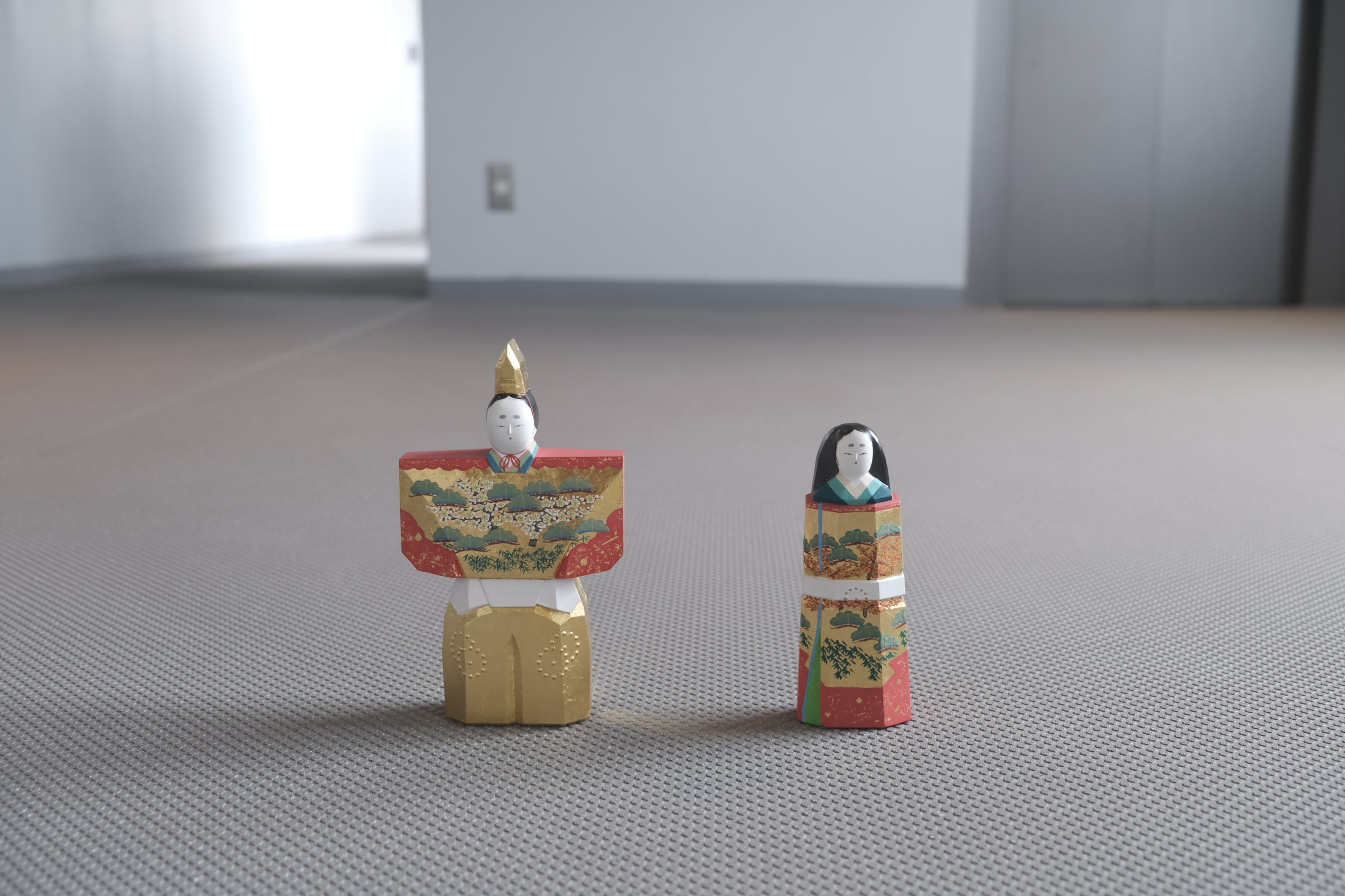 一刀彫 立雛（6号）大矢由造 作｜誠美堂・大人のための雛人形