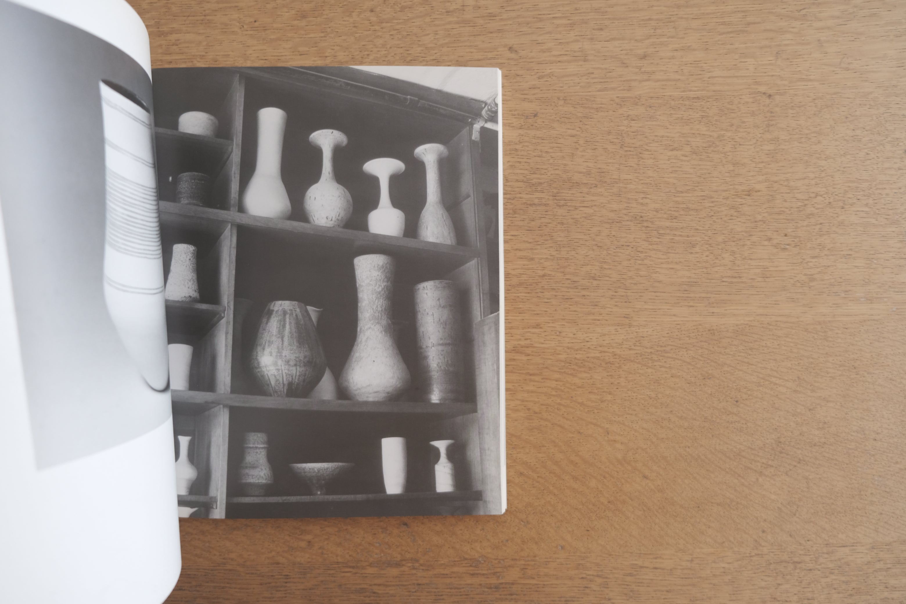 ルーシー・リー 作品集 Tony Birks 編｜Houës Ten 2001年 初版第1刷｜ウィーンからロンドンへ 静謐な造形と釉薬