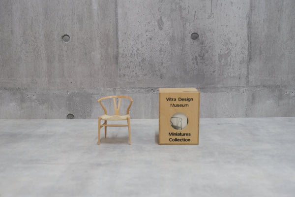 Hans J. Wegner Y-miniture chair Vitra Design Museum ハンス・J・ウェグナー ワイチェア ヴィトラデザインミュージアム