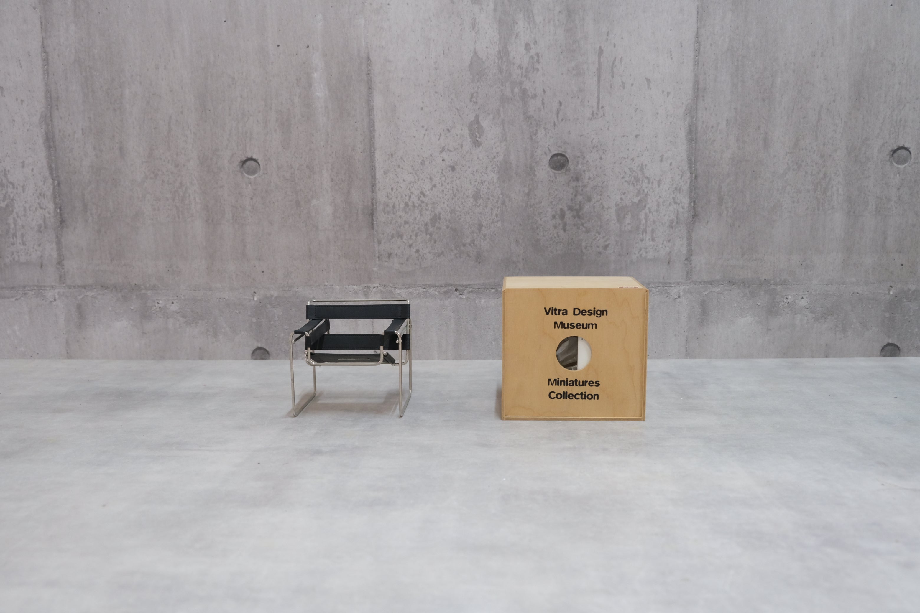 Marcel Breuer B3 Wassily miniture chair Vitra Design Museum マルセル・ブロイヤー ミニチュア ワシリーチェア ヴィトラデザインミュージアム