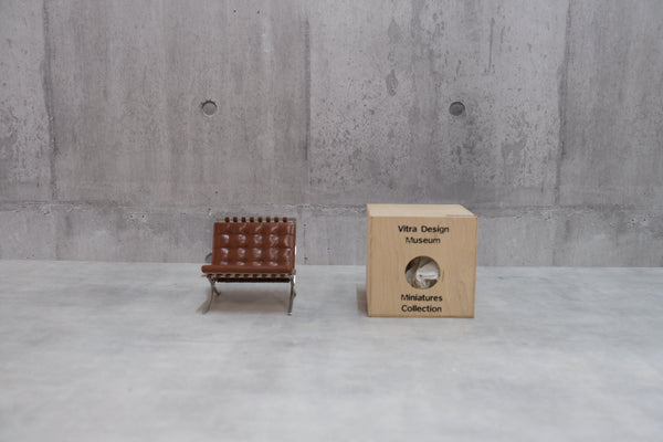 Mies van der Rohe MR 90 miniture chair Vitra Design Museum ミース・ファンデルローエ ミニチュアバルセロナチェア ヴィトラデザインミュージアム