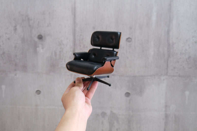 Charles & Ray Eames Miniatures Lounge Chair & Ottoman Vitra Design Museum チャールズ & レイ・イームズ ミニチュア ラウンジチェア＆オットマン ヴィトラデザインミュージアム